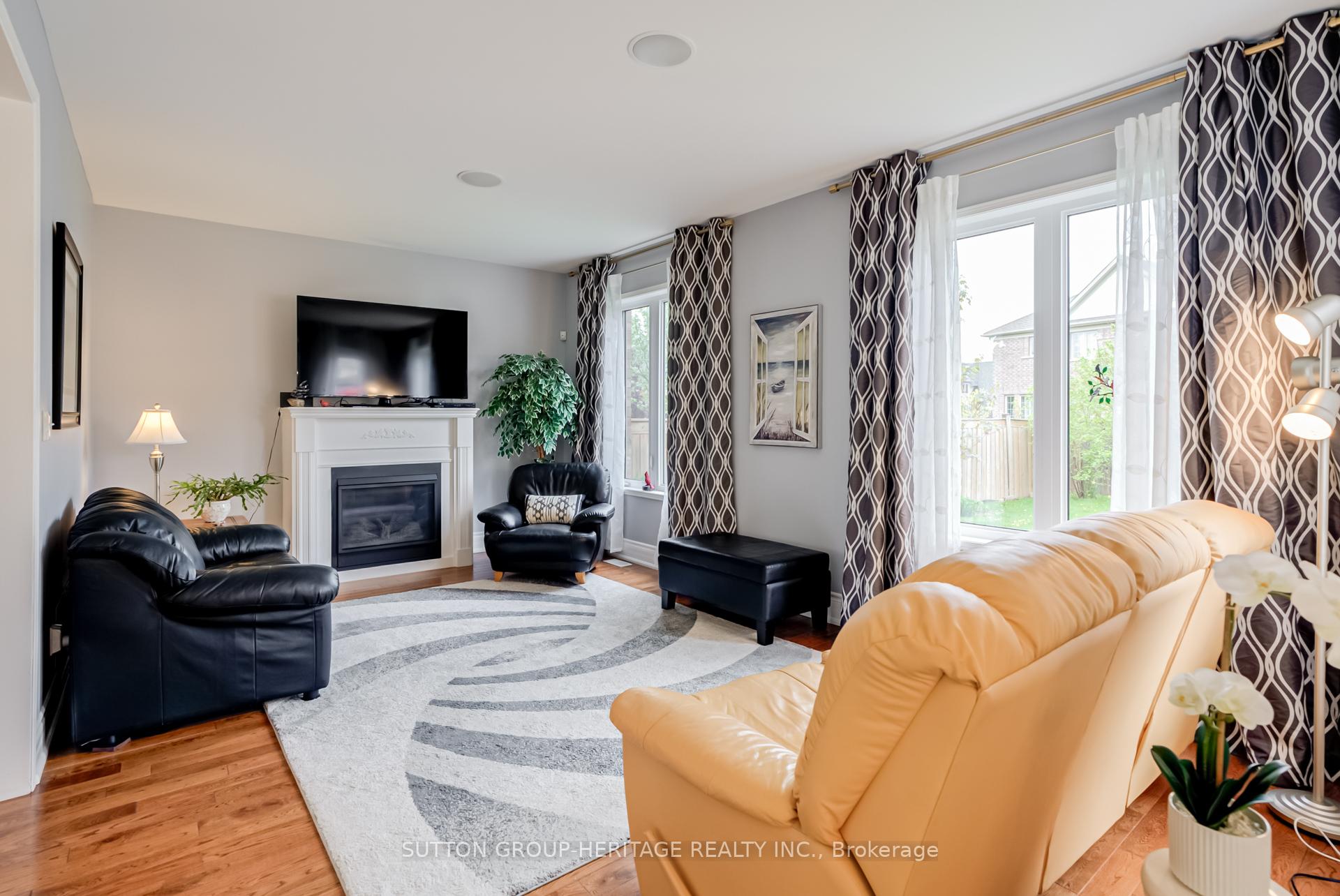 Photo 16 of 162 Ice Palace Crescent E, Oshawa, Windfields — HOMEH