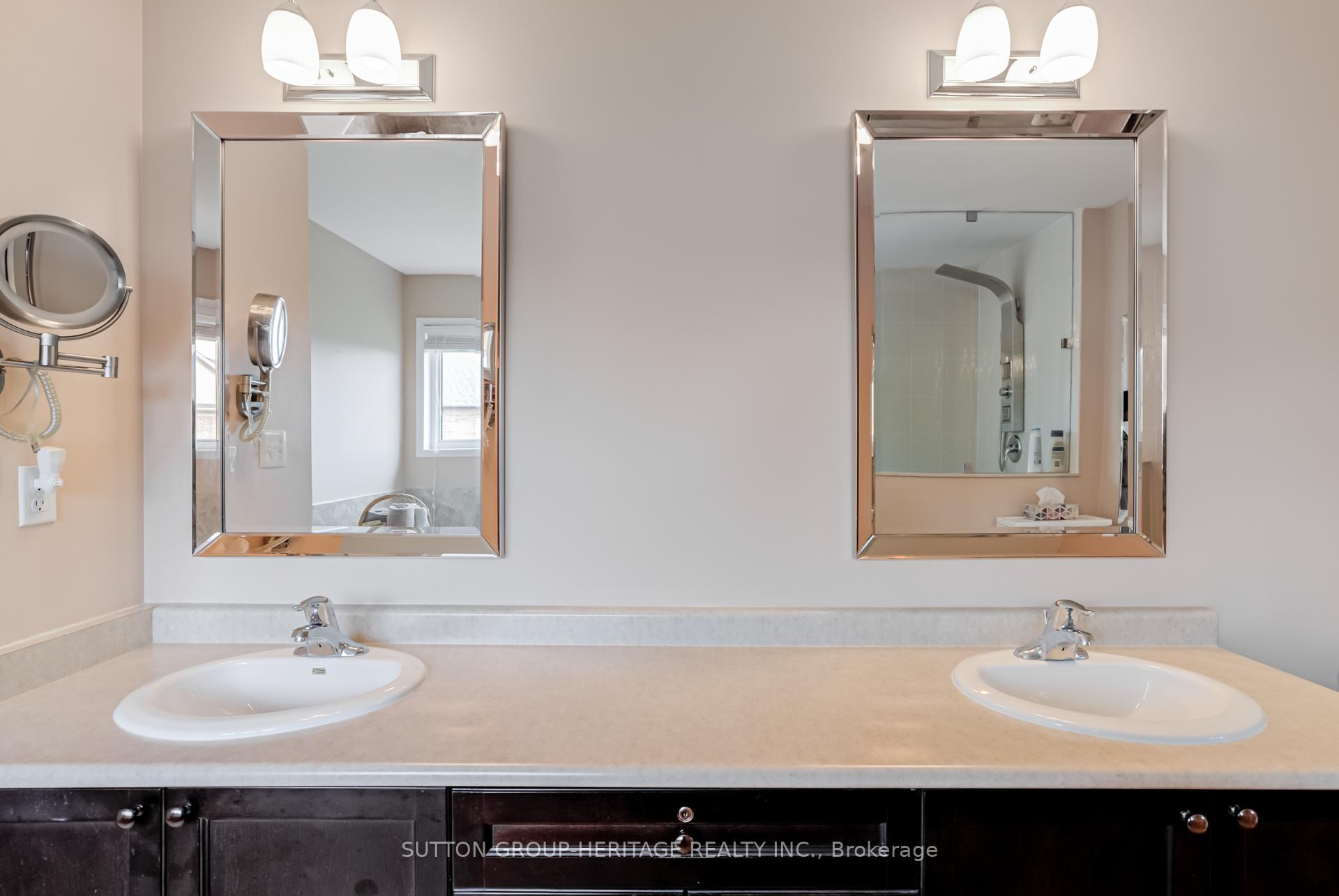 Photo 23 of 162 Ice Palace Crescent E, Oshawa, Windfields — HOMEH