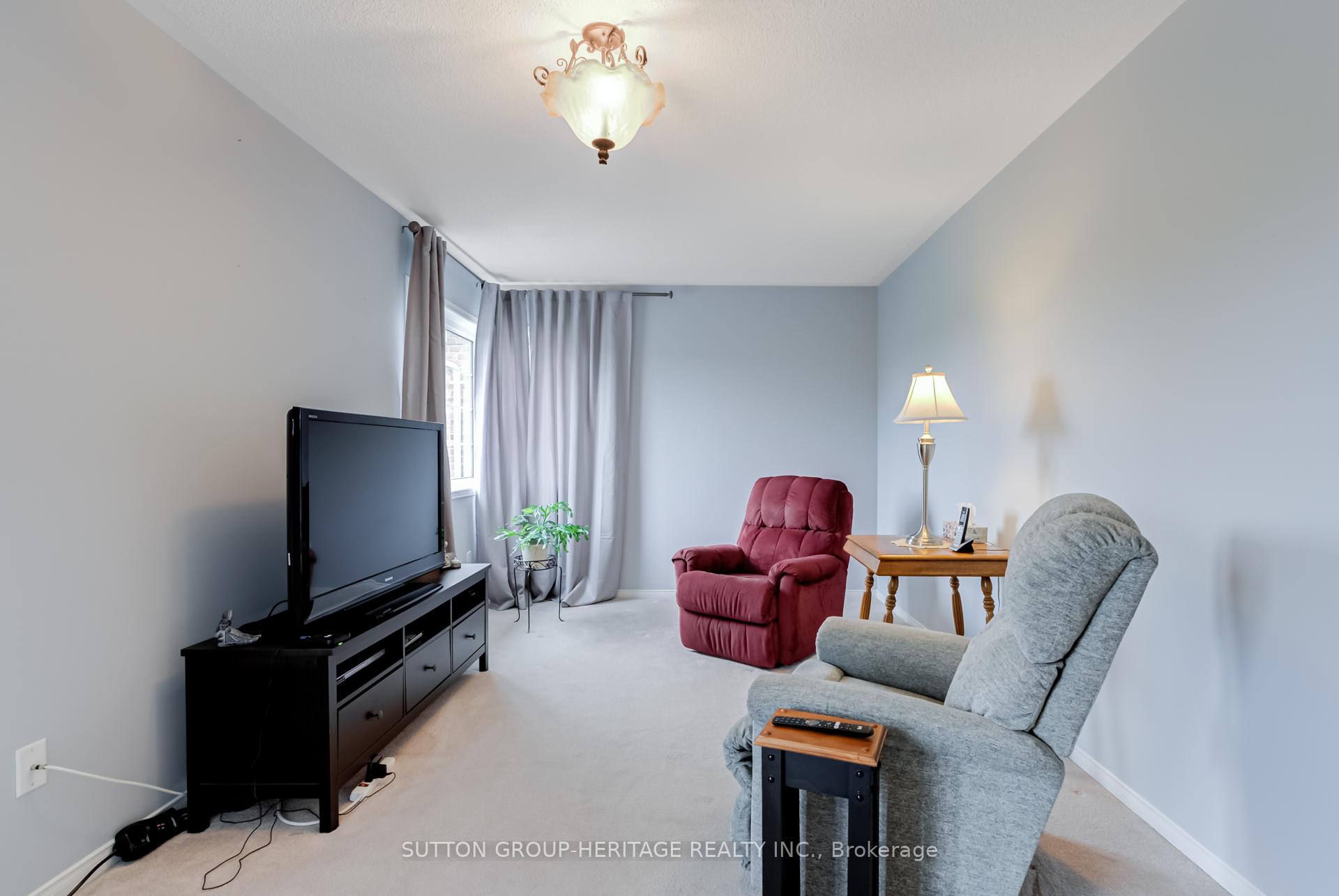 Photo 25 of 162 Ice Palace Crescent E, Oshawa, Windfields — HOMEH