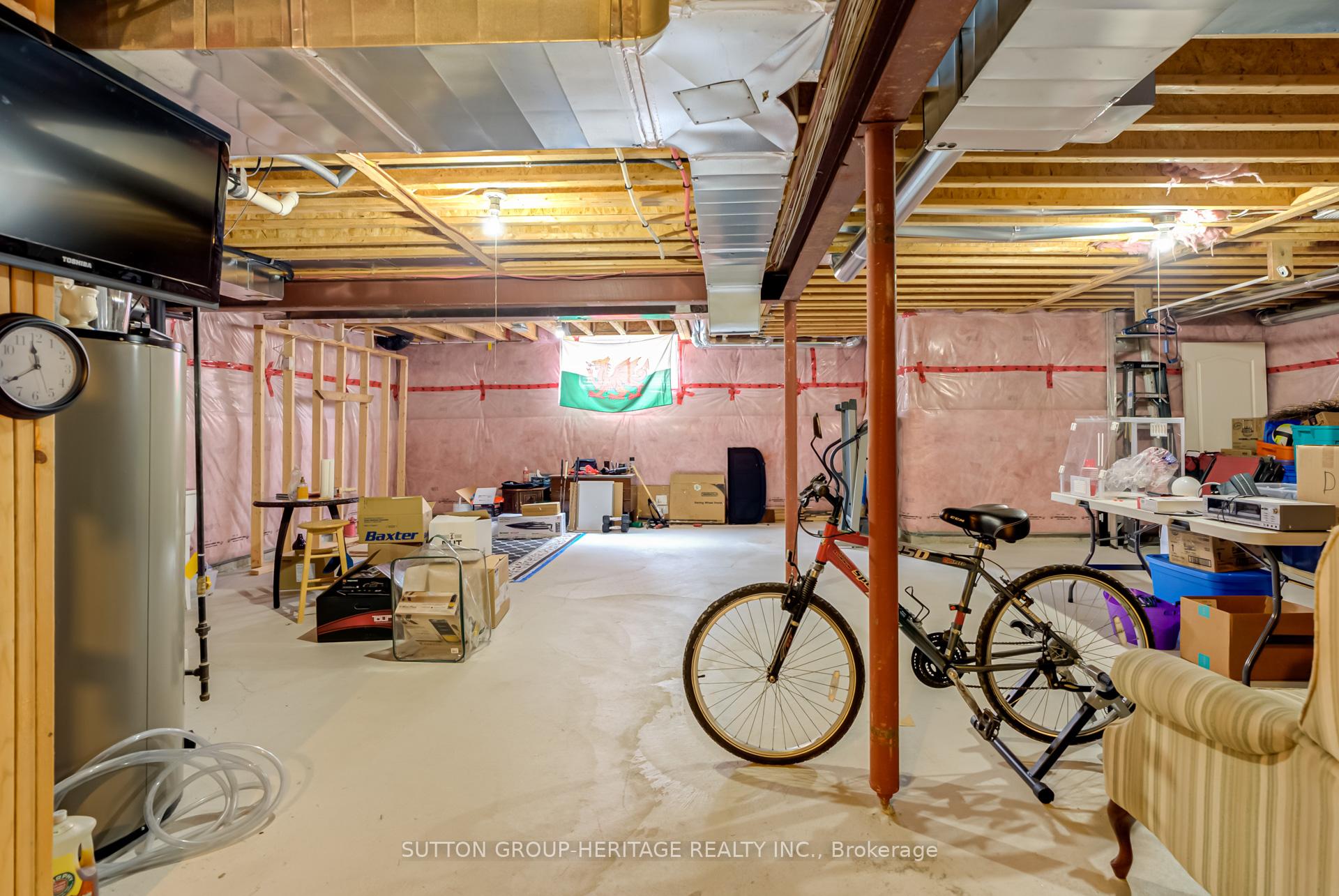 Photo 33 of 162 Ice Palace Crescent E, Oshawa, Windfields — HOMEH