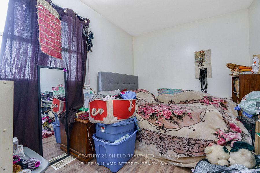 Photo 17 of 1204-1206 Caswell Crescent, Cornwall — HOMEH