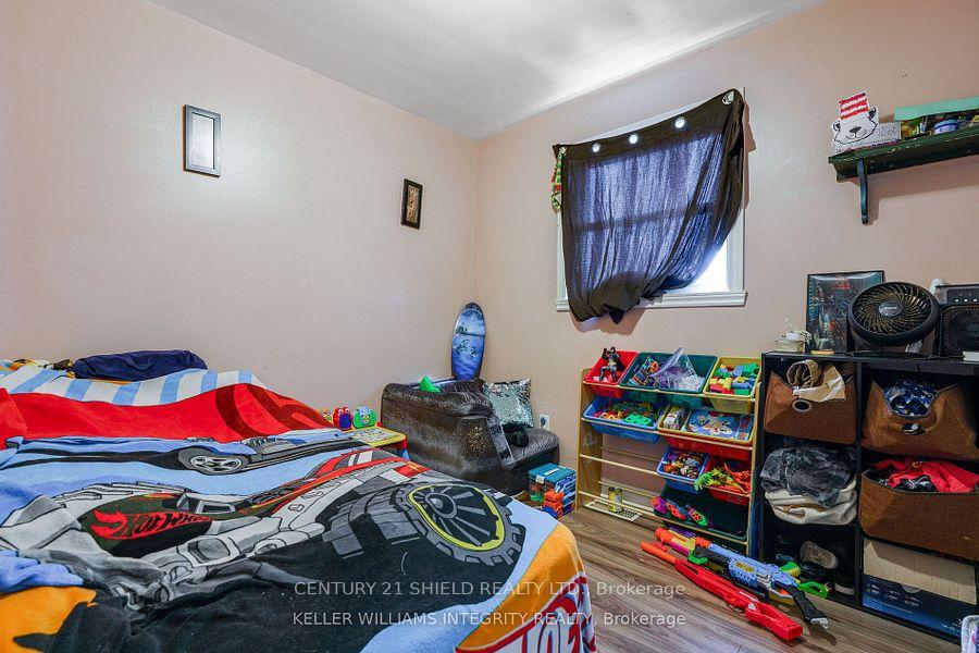 Photo 20 of 1204-1206 Caswell Crescent, Cornwall — HOMEH