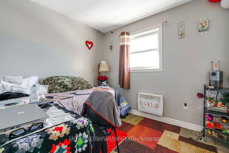Photo 16 of 1204-1206 Caswell Crescent, Cornwall — HOMEH