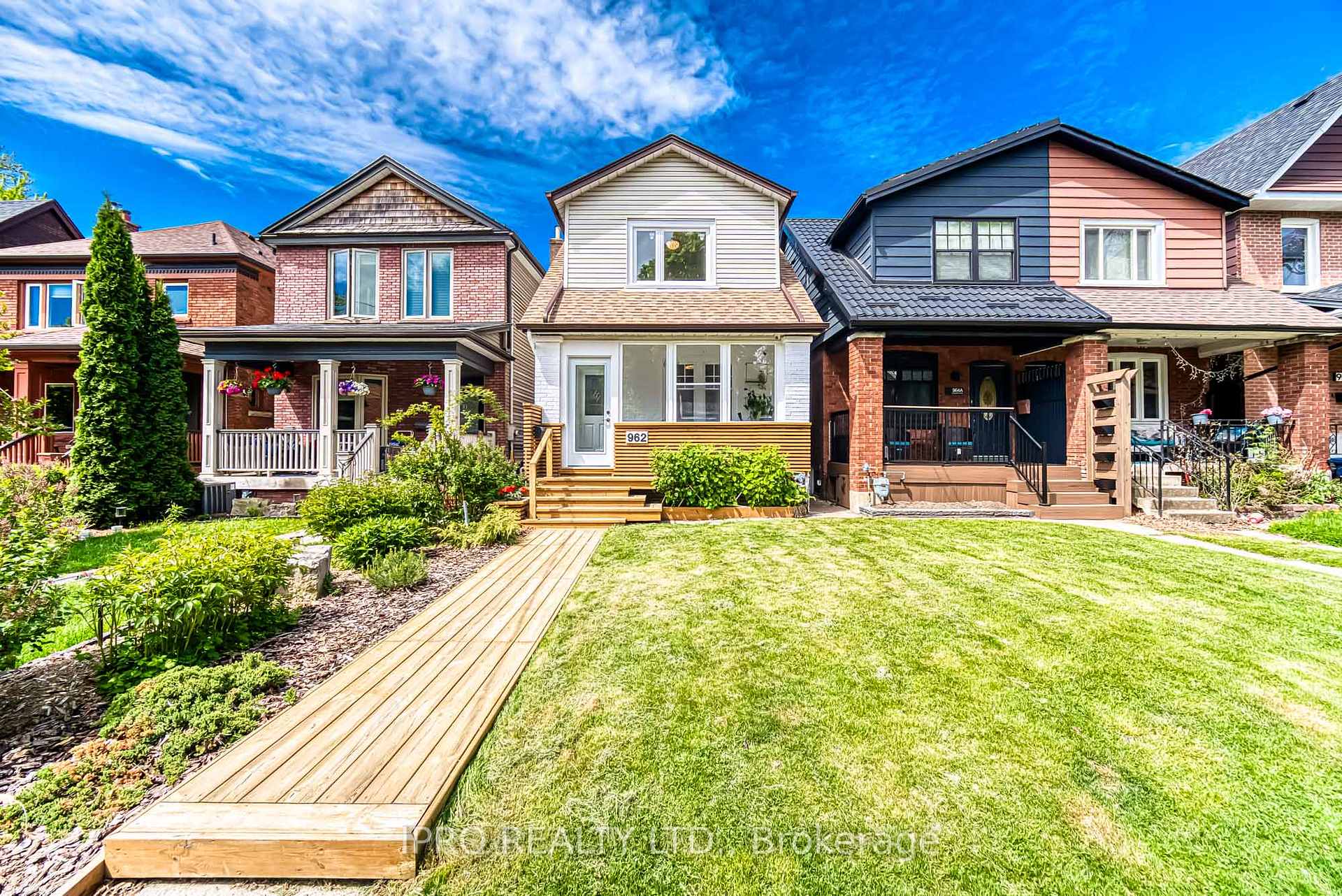 Photo 1 of 962 Logan Avenue, Toronto, Playter Estates-Danforth — HOMEH