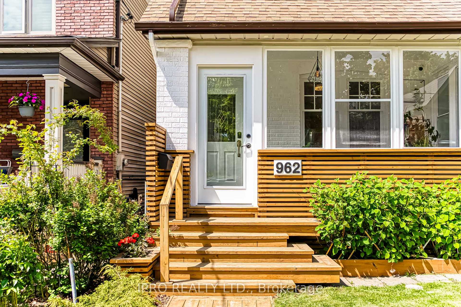 Photo 6 of 962 Logan Avenue, Toronto, Playter Estates-Danforth — HOMEH