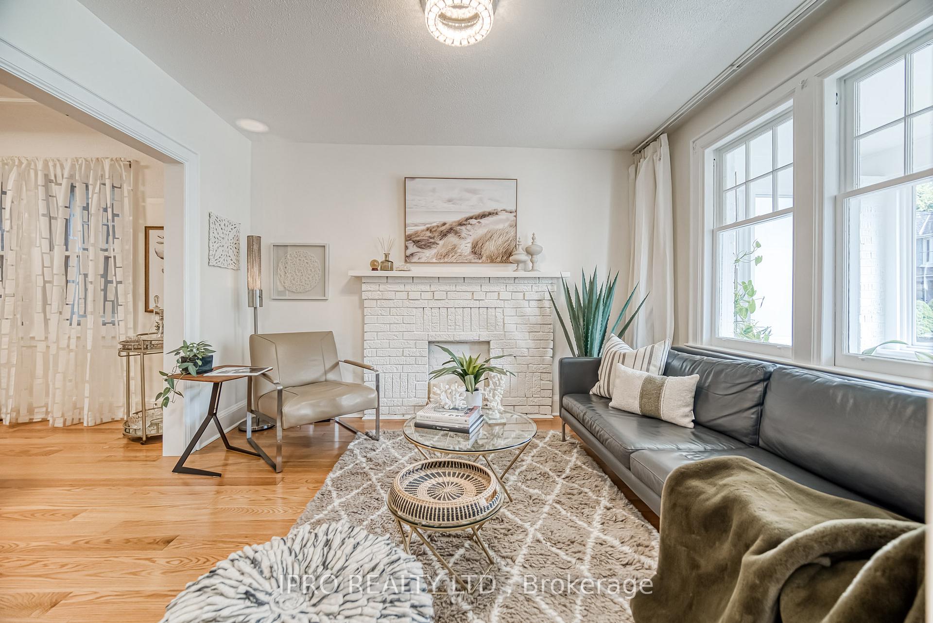 Photo 13 of 962 Logan Avenue, Toronto, Playter Estates-Danforth — HOMEH