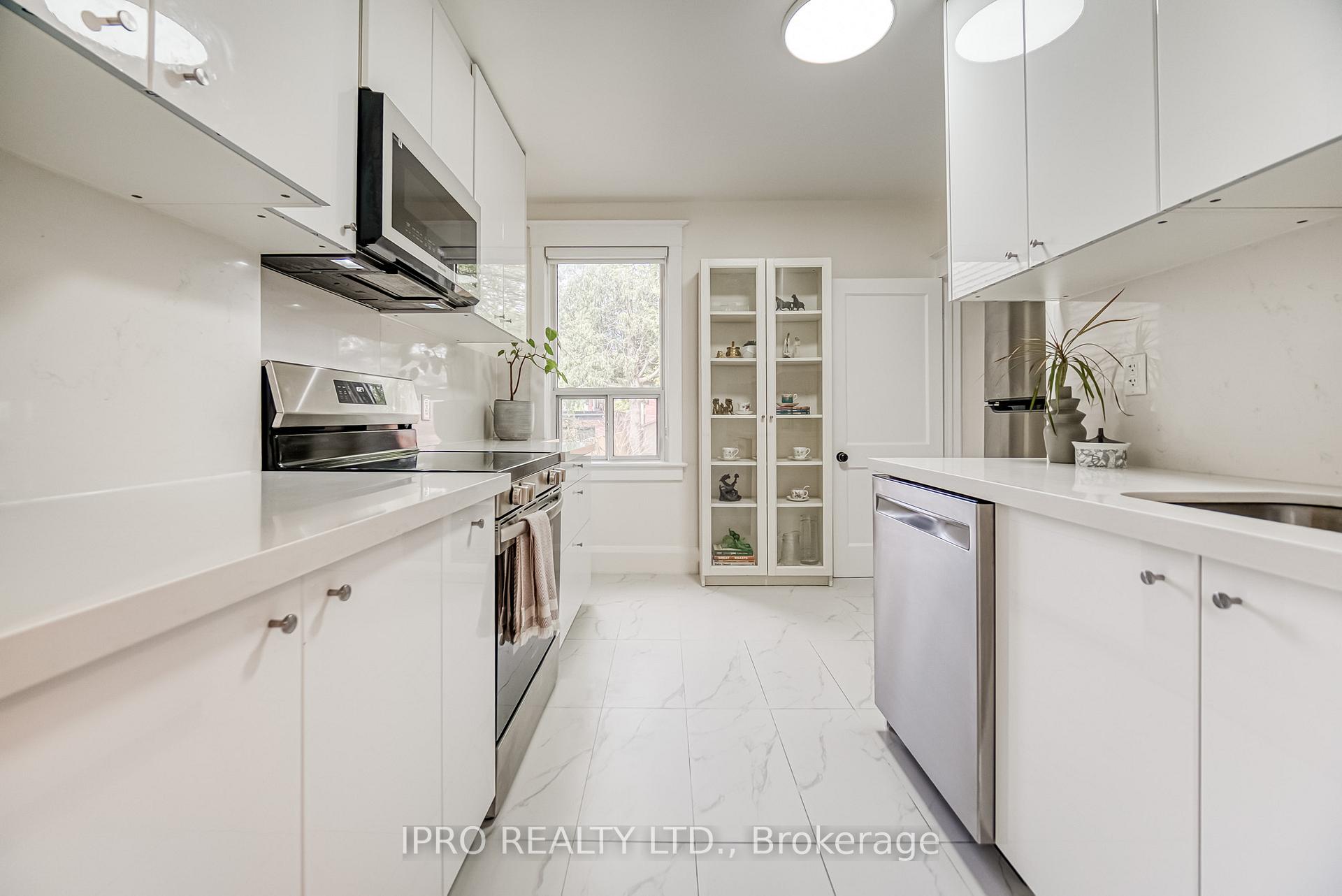 Photo 8 of 962 Logan Avenue, Toronto, Playter Estates-Danforth — HOMEH
