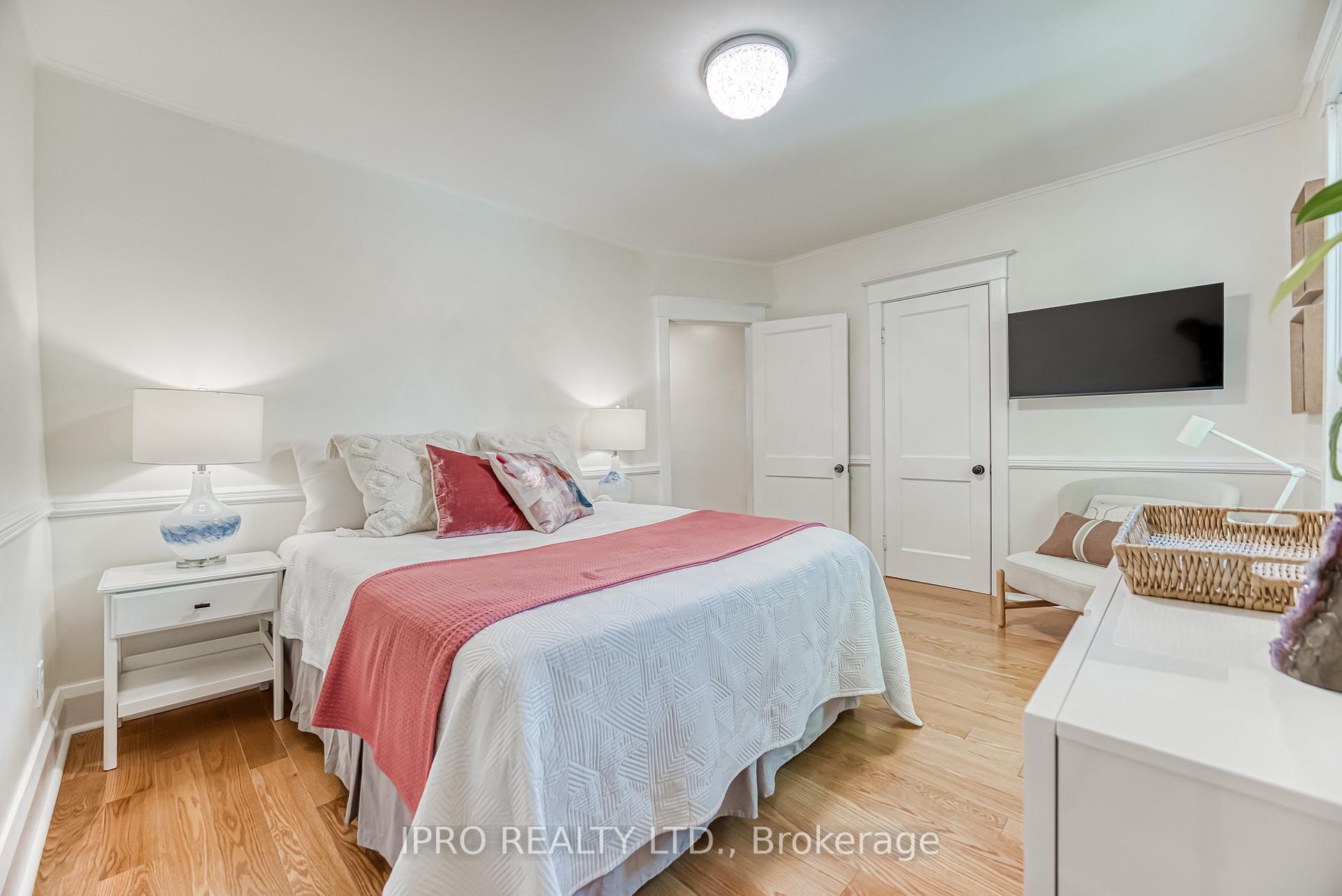 Photo 29 of 962 Logan Avenue, Toronto, Playter Estates-Danforth — HOMEH