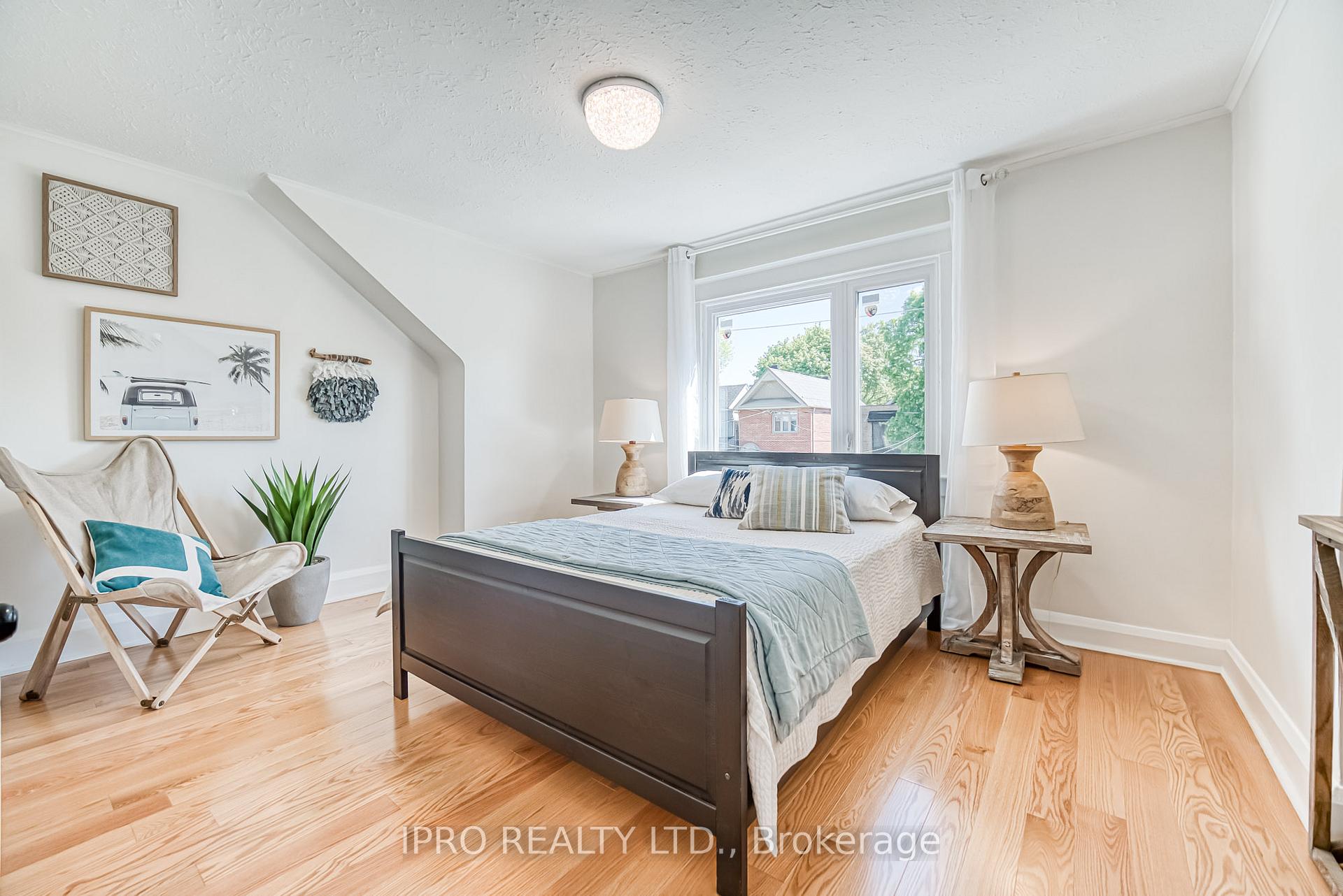 Photo 32 of 962 Logan Avenue, Toronto, Playter Estates-Danforth — HOMEH
