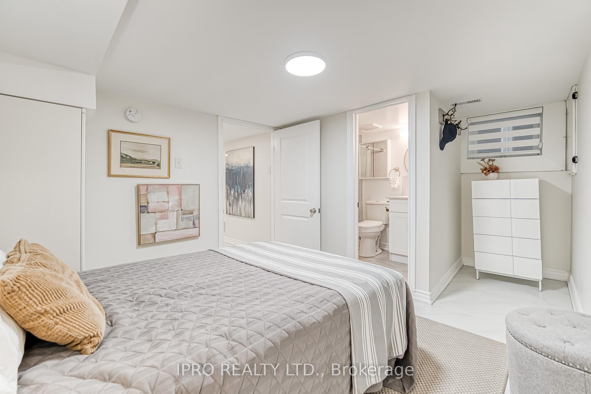 Photo 37 of 962 Logan Avenue, Toronto, Playter Estates-Danforth — HOMEH