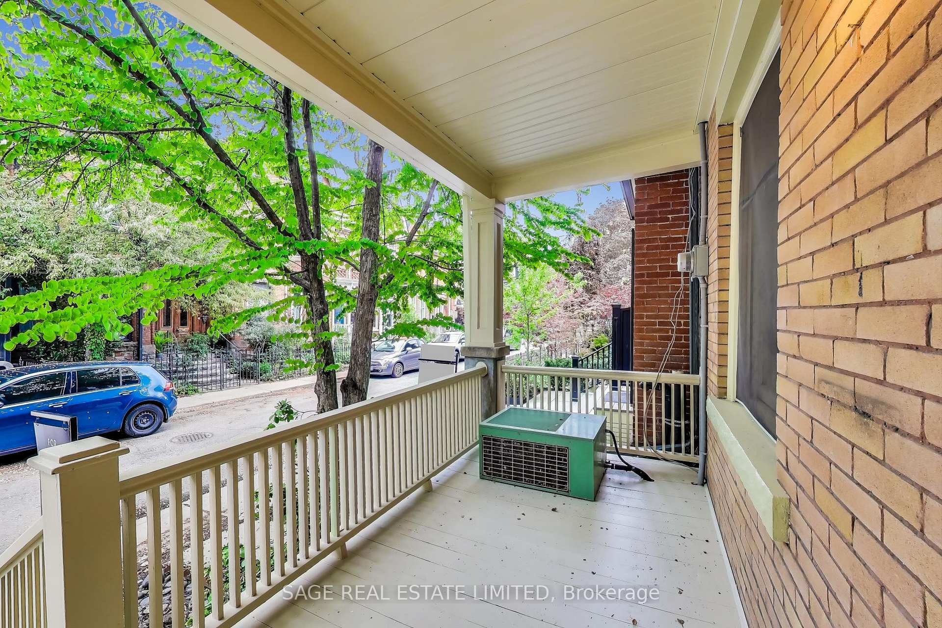 Photo 2 of 19 Salisbury Avenue, Toronto, Cabbagetown-South St. James Town — HOMEH