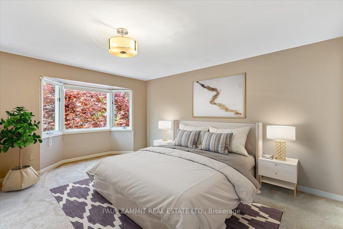 Photo 17 of 27 Prince Edward Boulevard, Markham, Thornlea — HOMEH