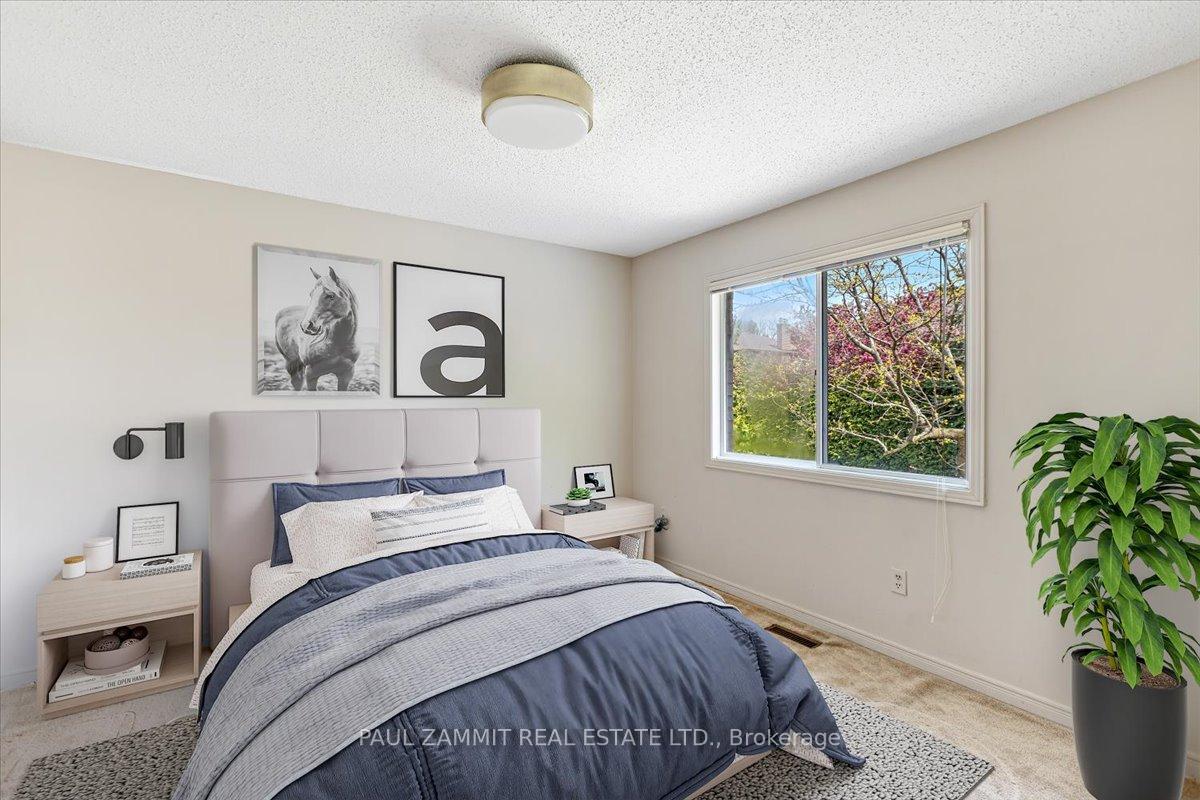 Photo 7 of 27 Prince Edward Boulevard, Markham, Thornlea — HOMEH
