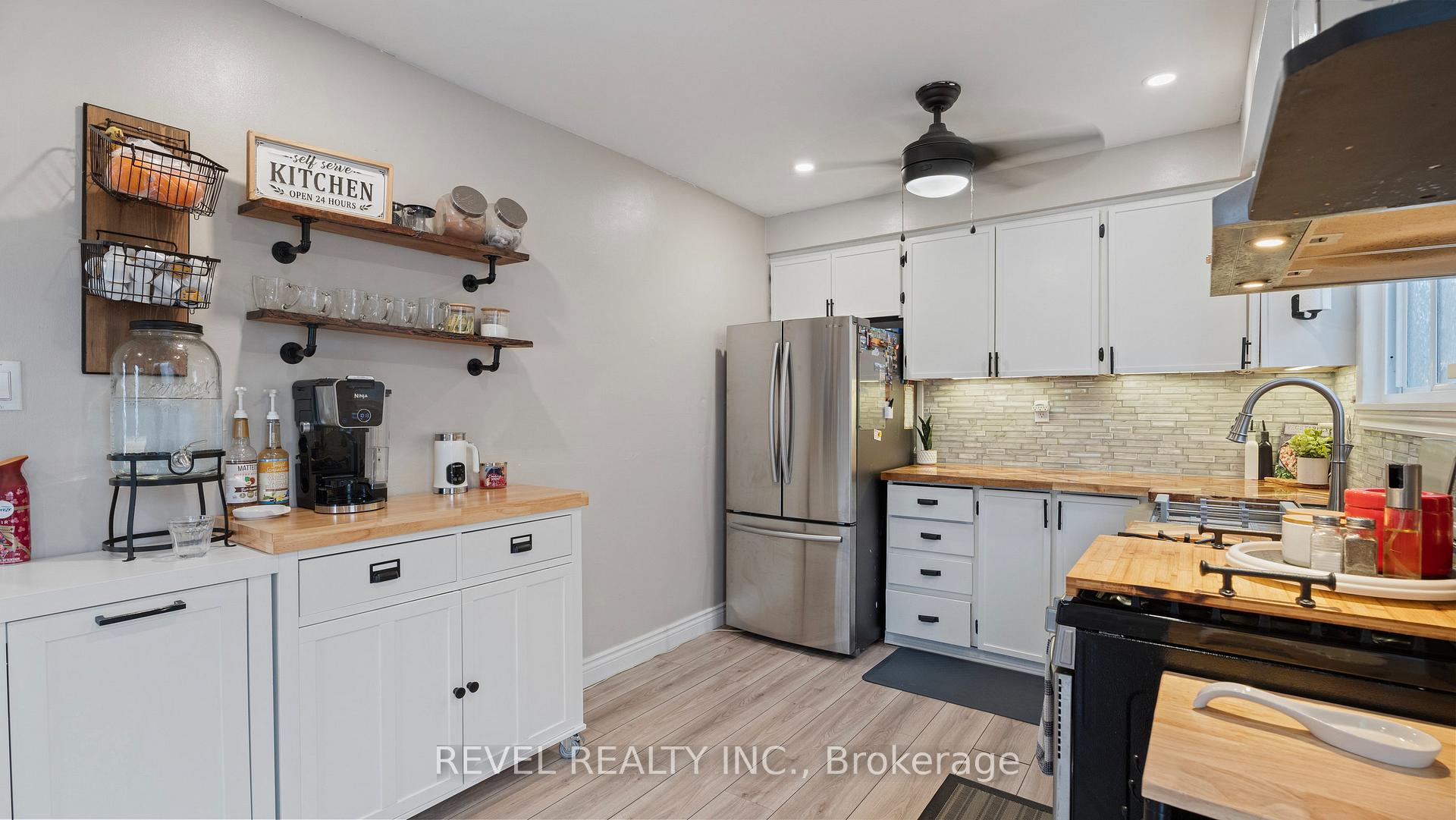 Photo 22 of 20 Columbine Crescent, Brant, Paris — HOMEH