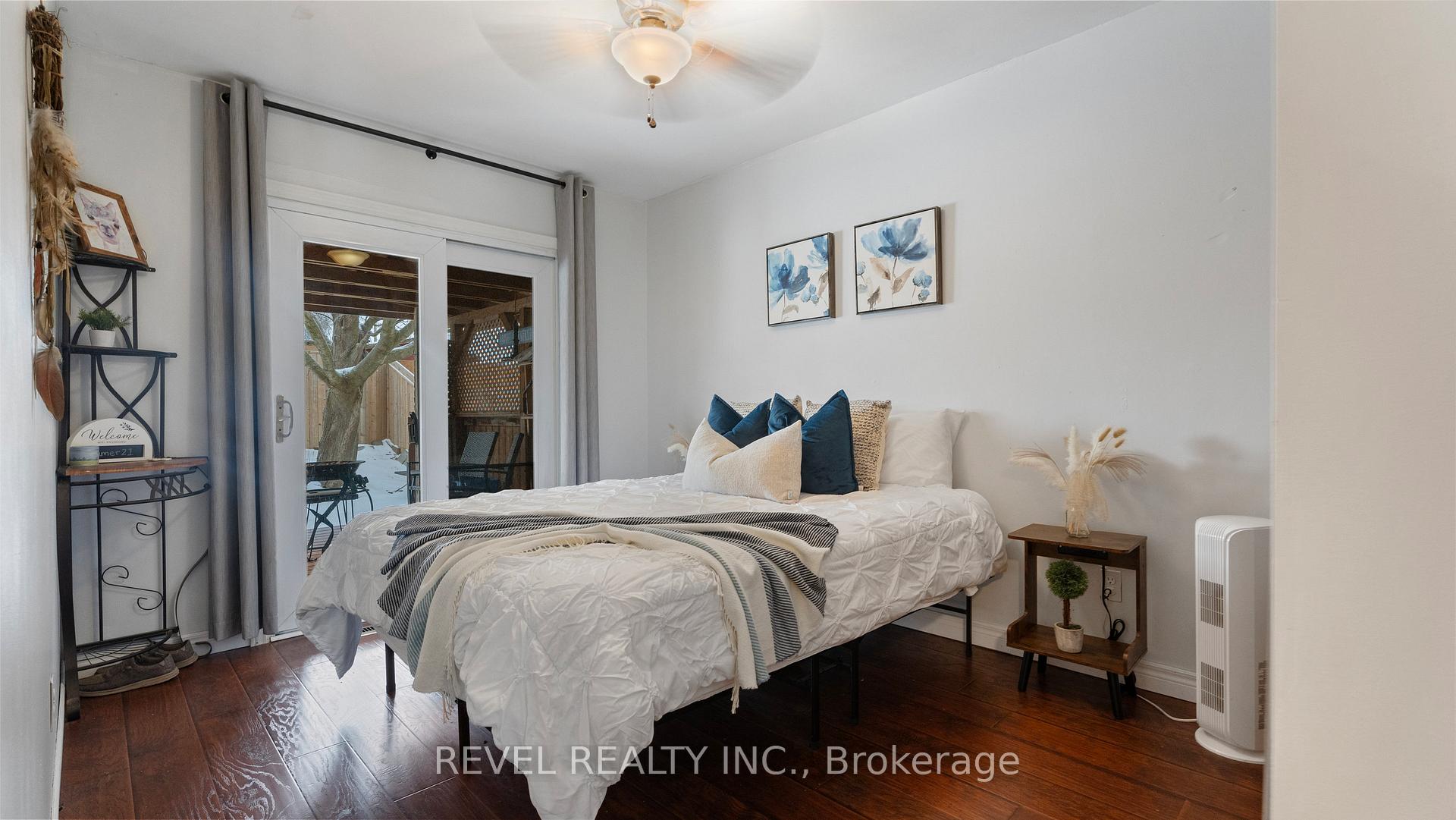 Photo 14 of 20 Columbine Crescent, Brant, Paris — HOMEH