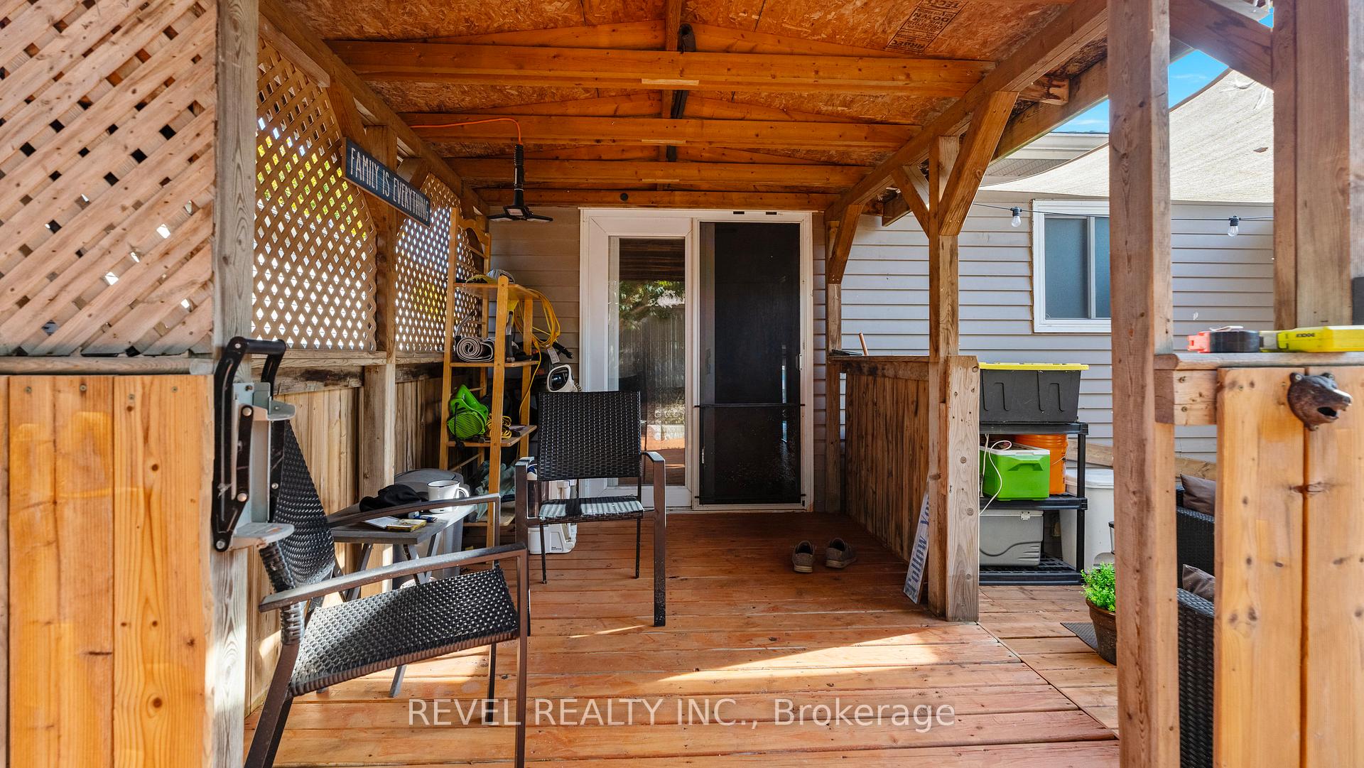 Photo 28 of 20 Columbine Crescent, Brant, Paris — HOMEH
