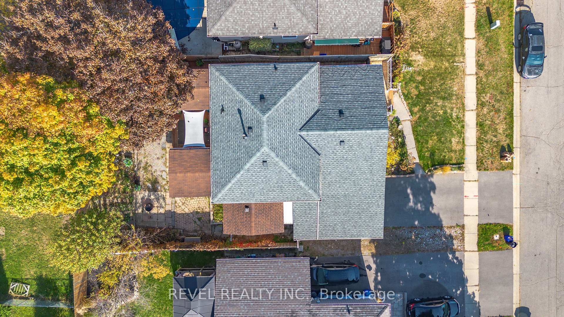 Photo 39 of 20 Columbine Crescent, Brant, Paris — HOMEH