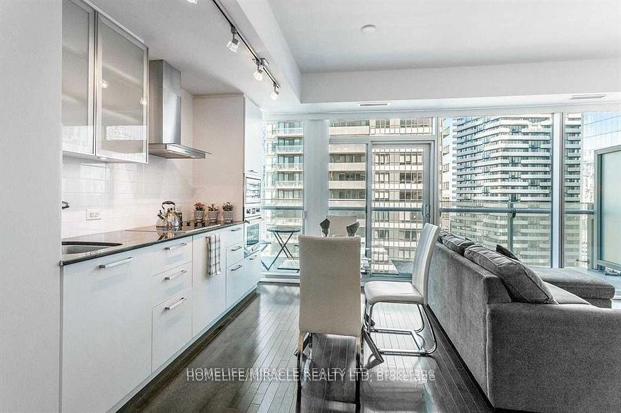 Photo 7 of Unit 2912, 14 York Street, Toronto, Waterfront Communities — HOMEH