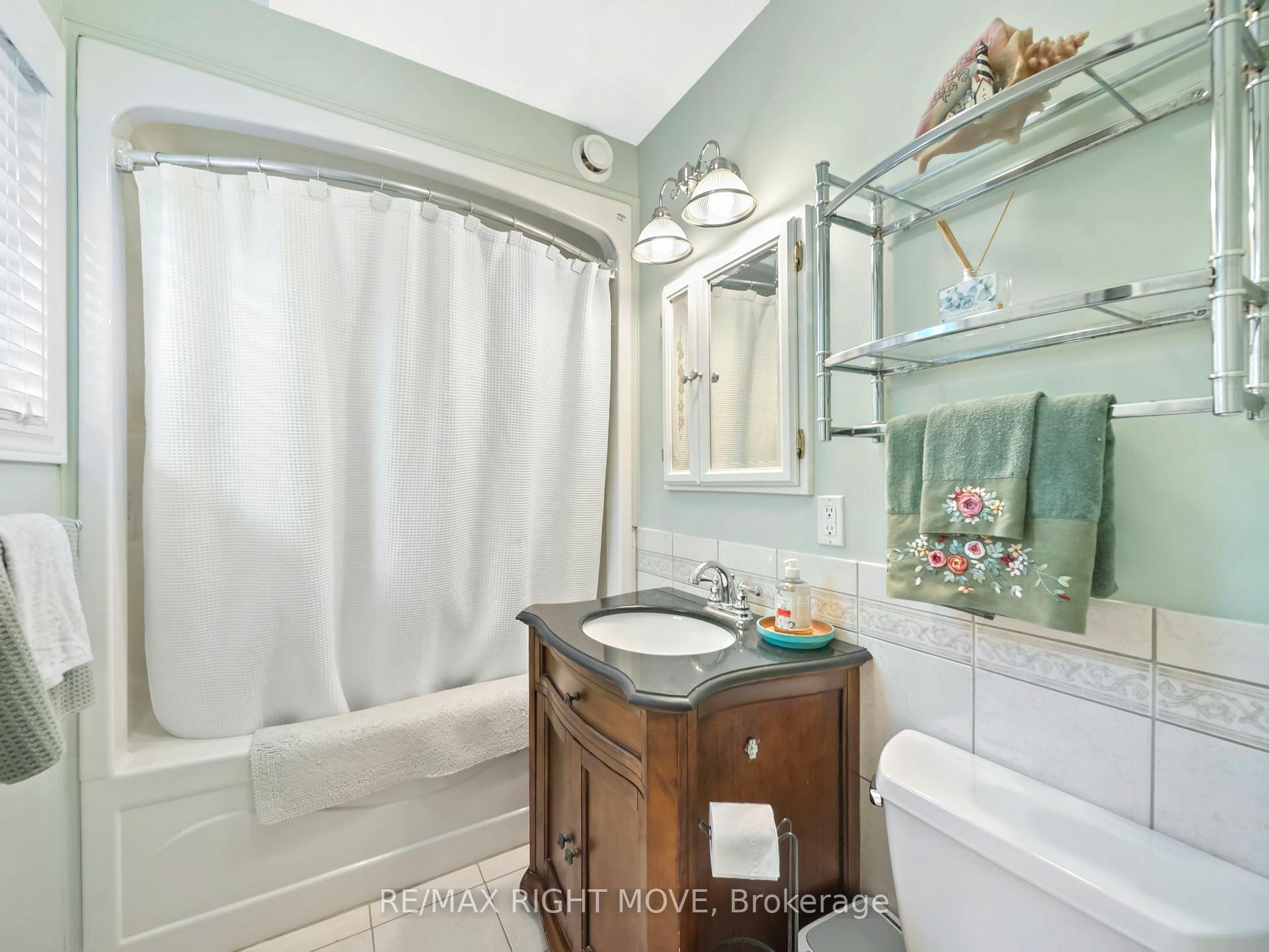 Photo 12 of 4672 Zachary Crescent, Ramara, Atherley — HOMEH