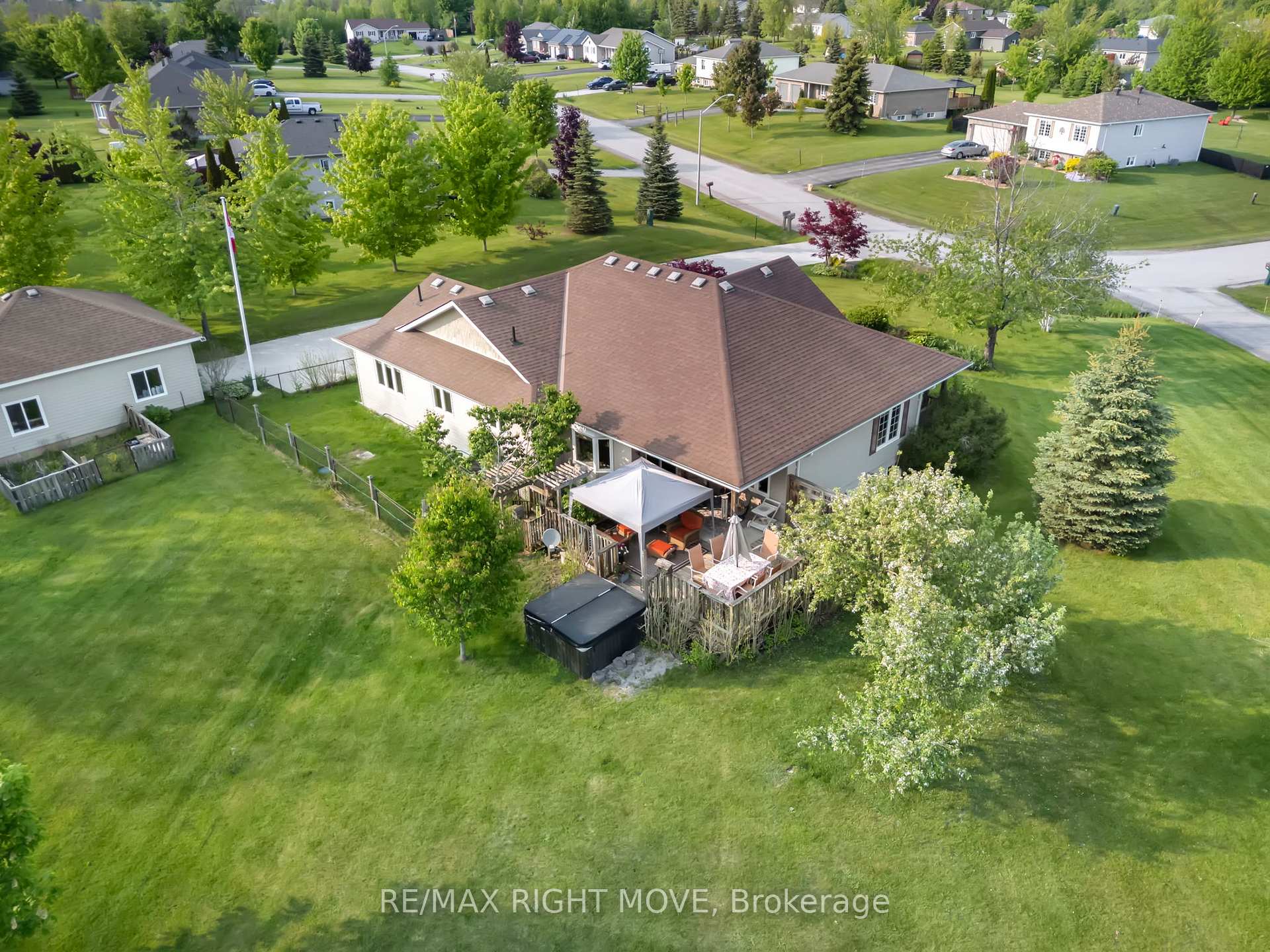 Photo 46 of 4672 Zachary Crescent, Ramara, Atherley — HOMEH