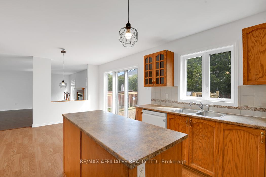 Photo 8 of 2007 Cherington Crescent N, Ottawa, Avalon East — HOMEH