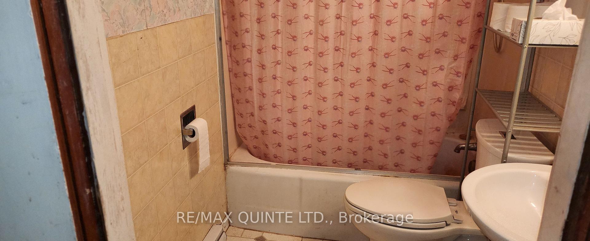 Photo 4 of 266 Bronk Road, Belleville, Thurlow Ward — HOMEH