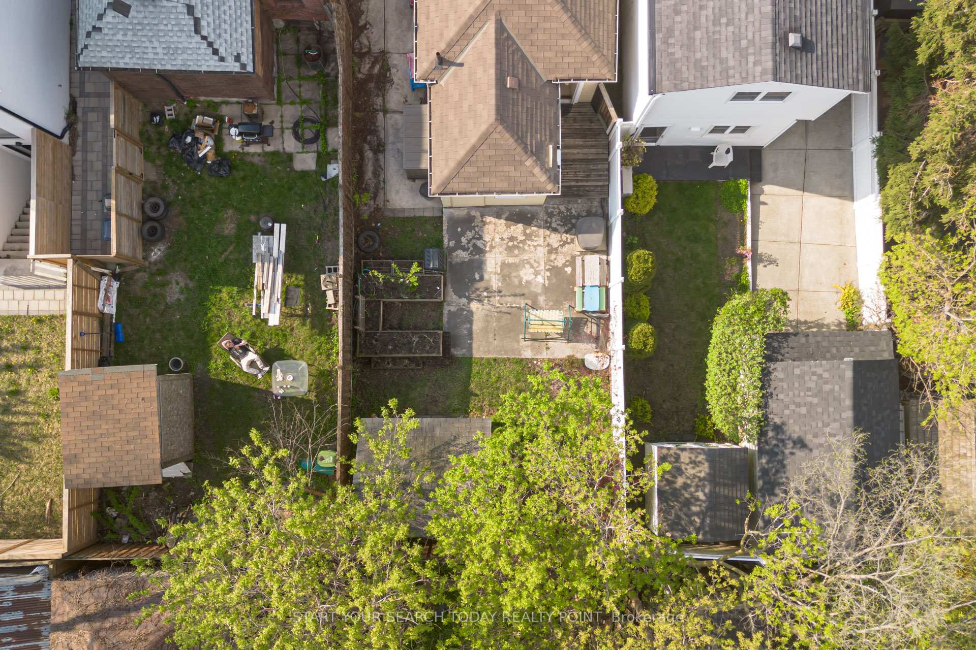 Photo 5 of 25 Epsom Avenue, Toronto, Woodbine-Lumsden — HOMEH