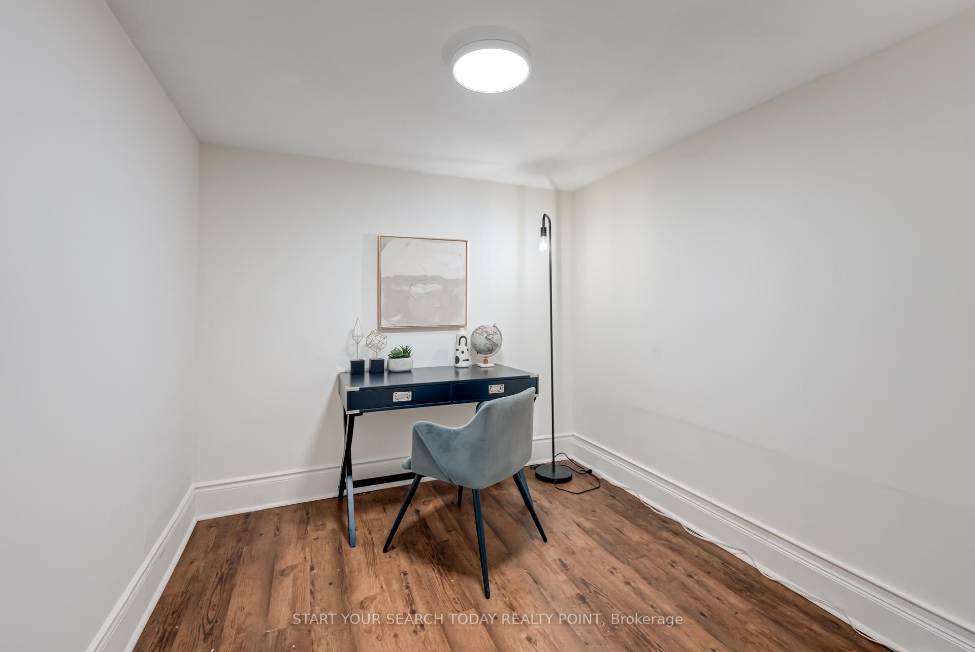 Photo 17 of 25 Epsom Avenue, Toronto, Woodbine-Lumsden — HOMEH