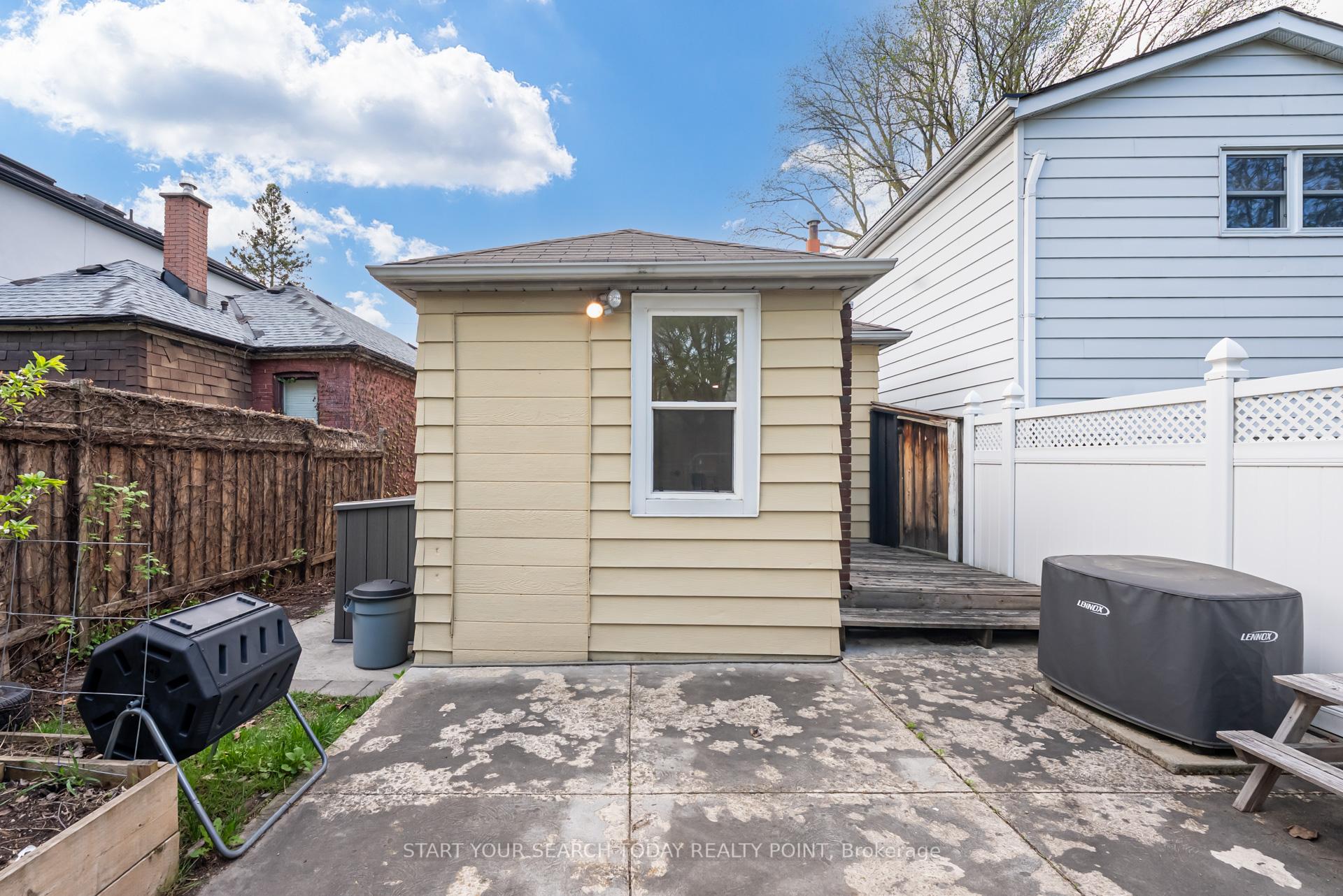 Photo 24 of 25 Epsom Avenue, Toronto, Woodbine-Lumsden — HOMEH
