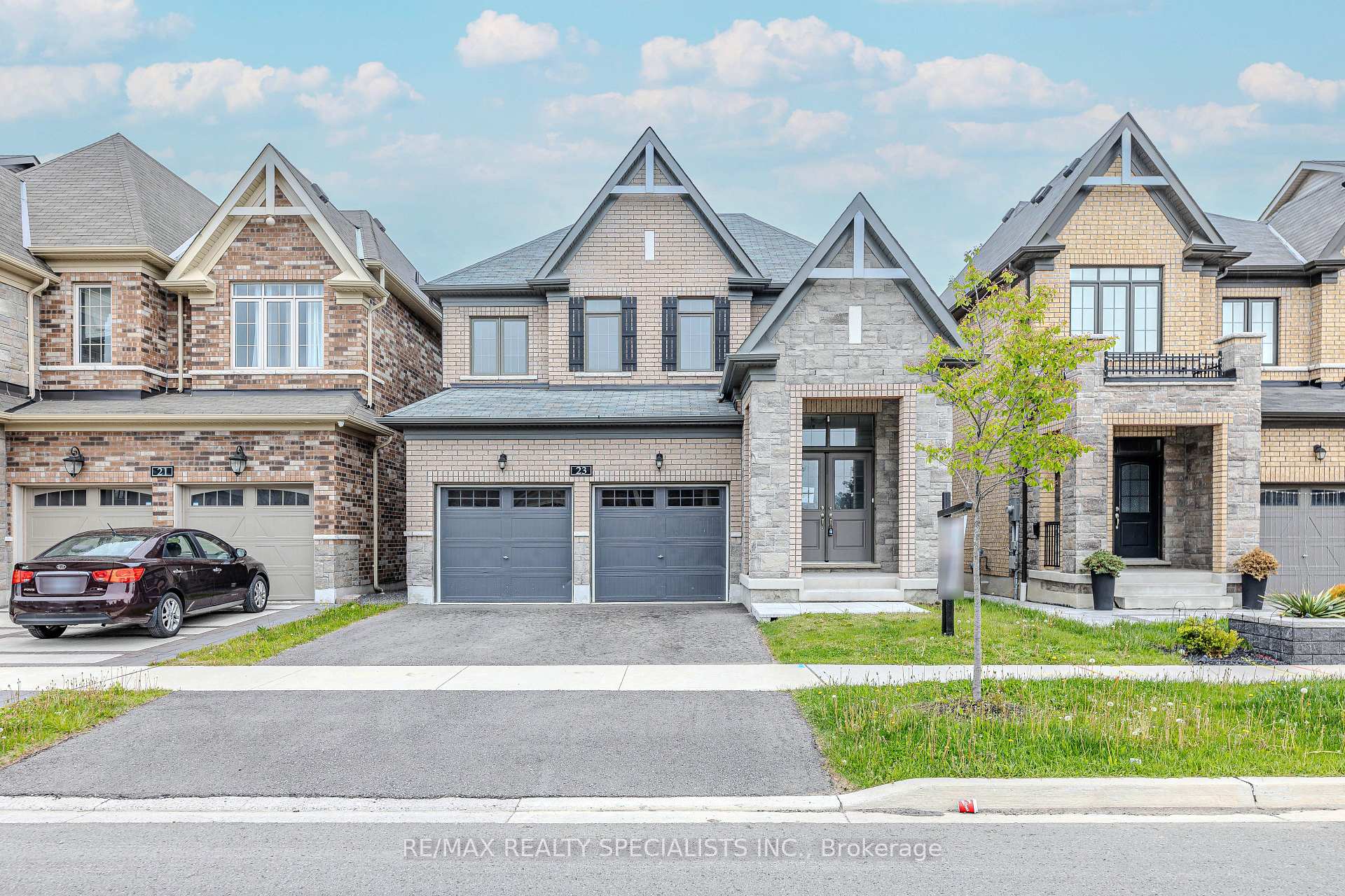 Photo 1 of 23 Bremner Street W, Whitby, Rolling Acres — HOMEH