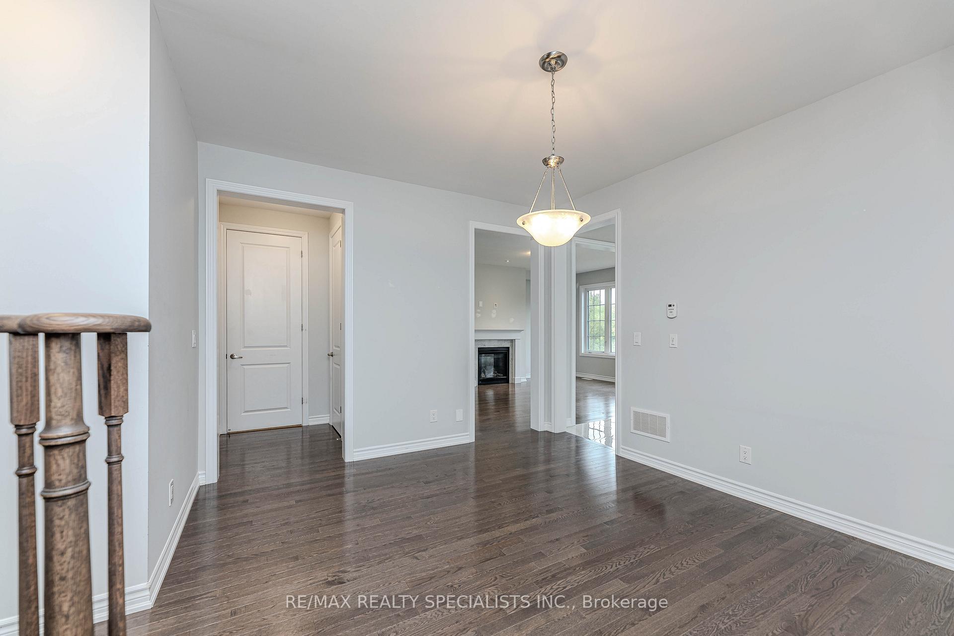 Photo 11 of 23 Bremner Street W, Whitby, Rolling Acres — HOMEH