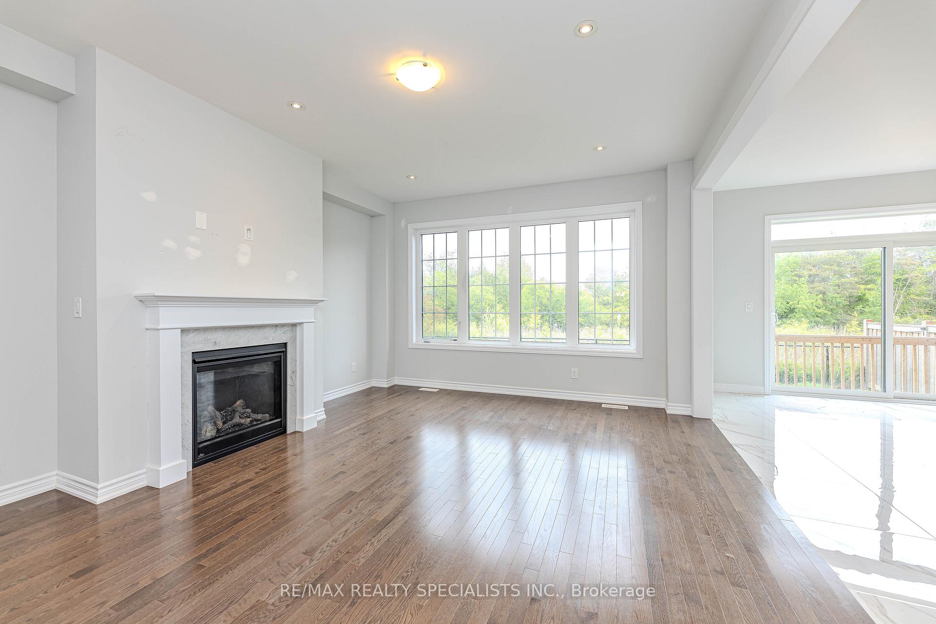 Photo 29 of 23 Bremner Street W, Whitby, Rolling Acres — HOMEH
