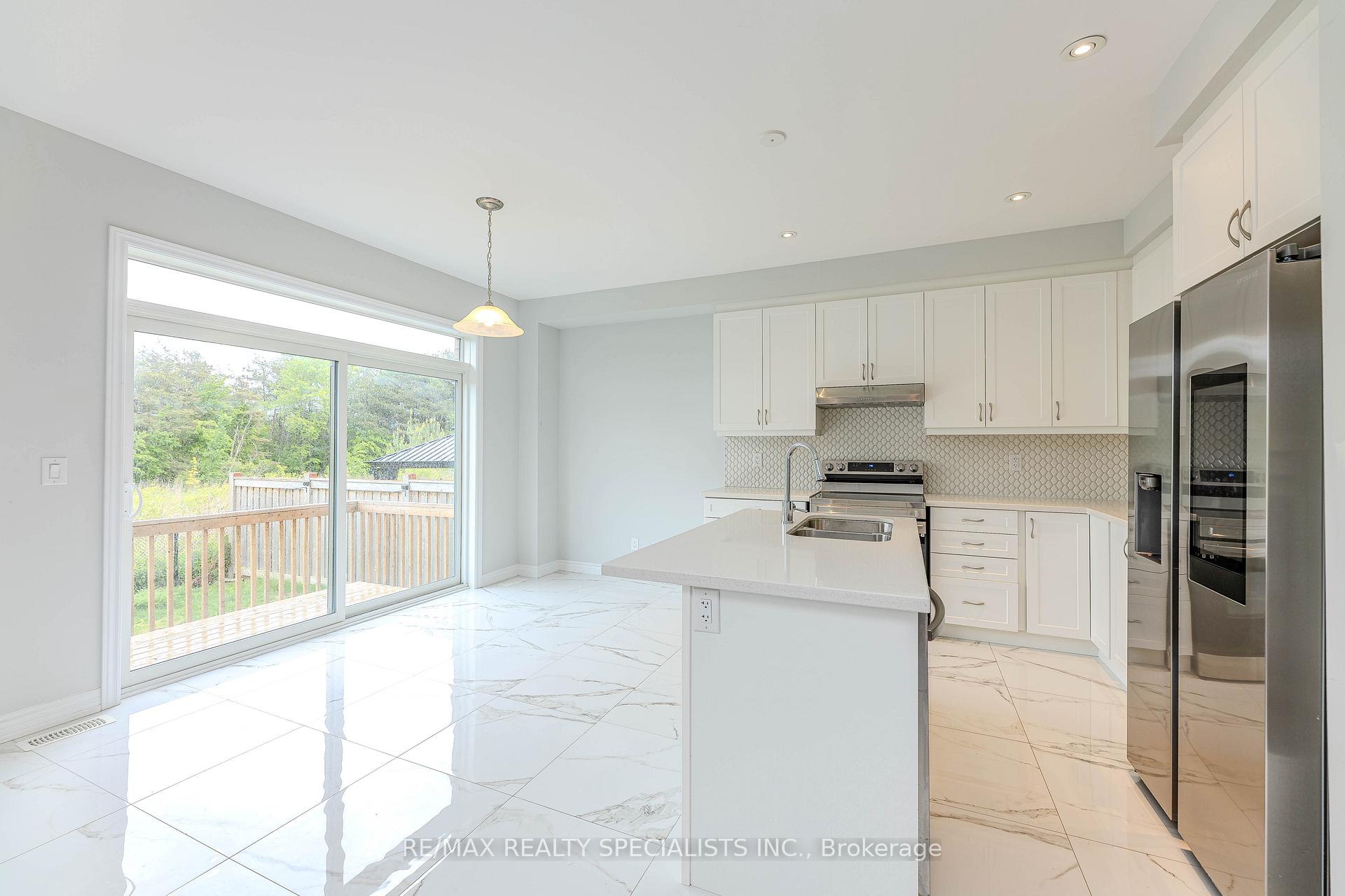 Photo 22 of 23 Bremner Street W, Whitby, Rolling Acres — HOMEH
