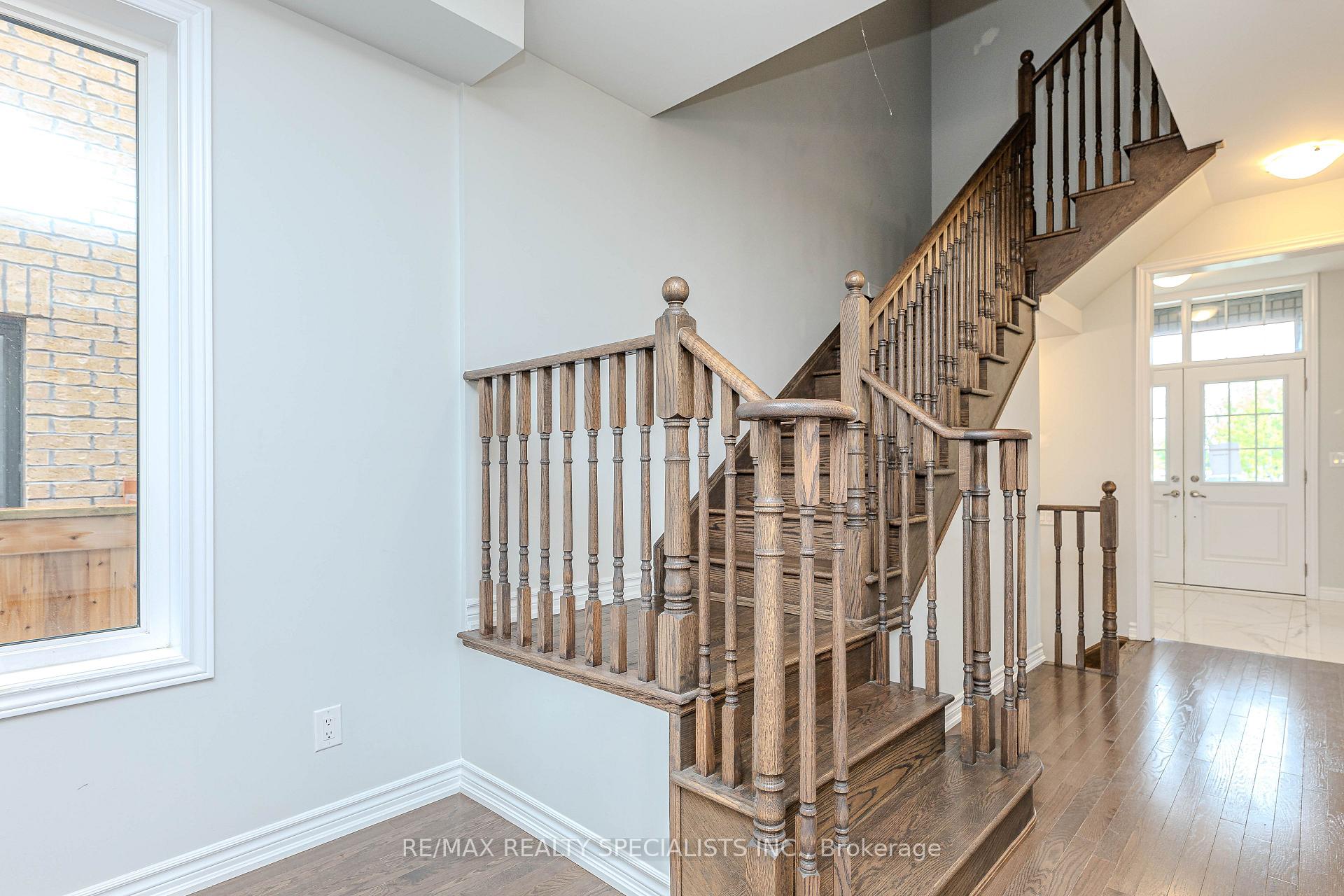 Photo 23 of 23 Bremner Street W, Whitby, Rolling Acres — HOMEH