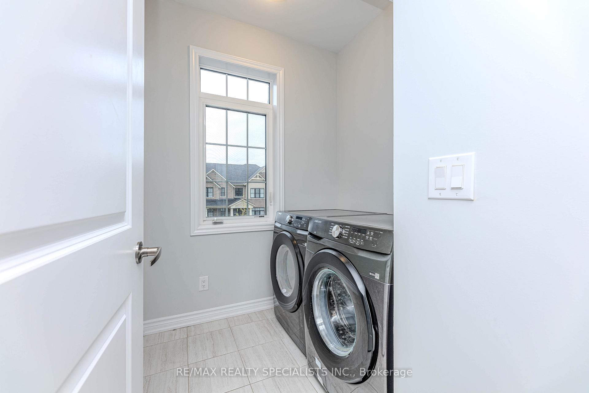 Photo 19 of 23 Bremner Street W, Whitby, Rolling Acres — HOMEH