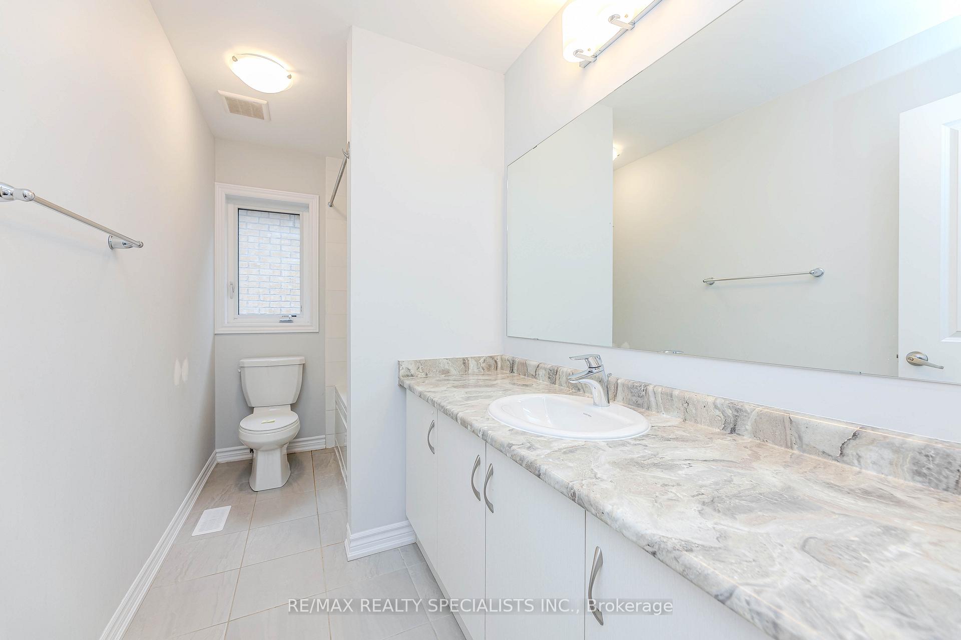 Photo 31 of 23 Bremner Street W, Whitby, Rolling Acres — HOMEH