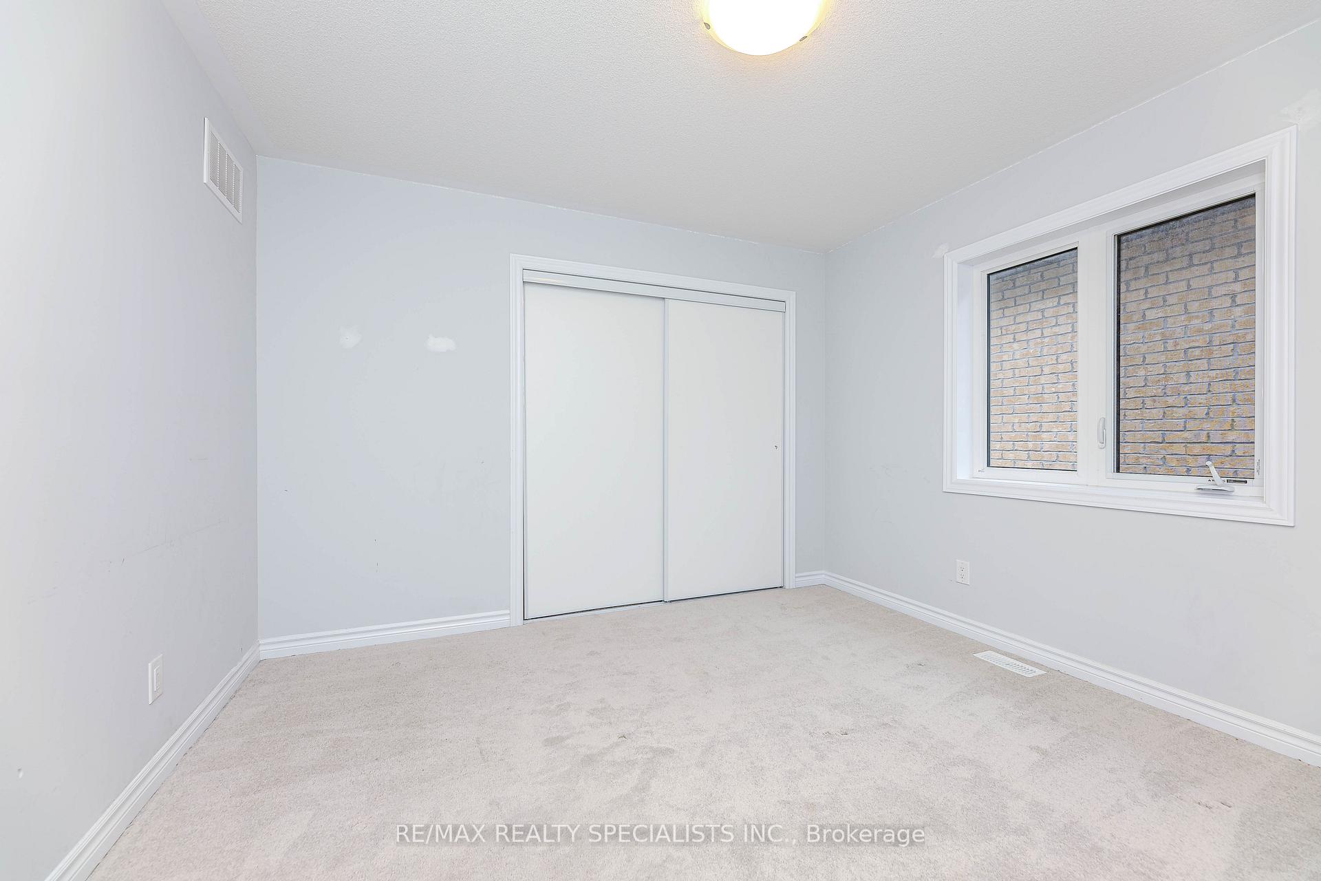 Photo 34 of 23 Bremner Street W, Whitby, Rolling Acres — HOMEH