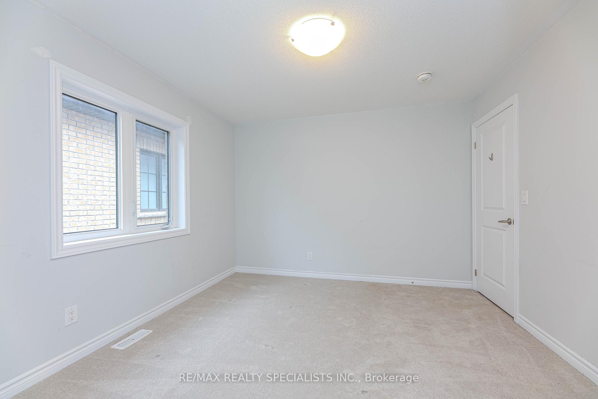 Photo 35 of 23 Bremner Street W, Whitby, Rolling Acres — HOMEH