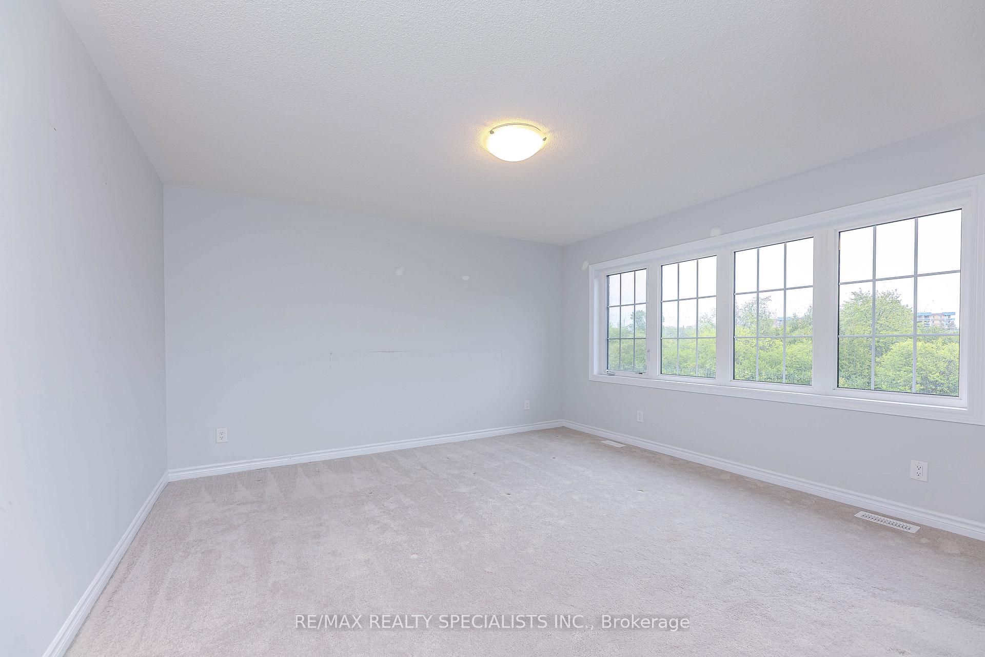 Photo 41 of 23 Bremner Street W, Whitby, Rolling Acres — HOMEH