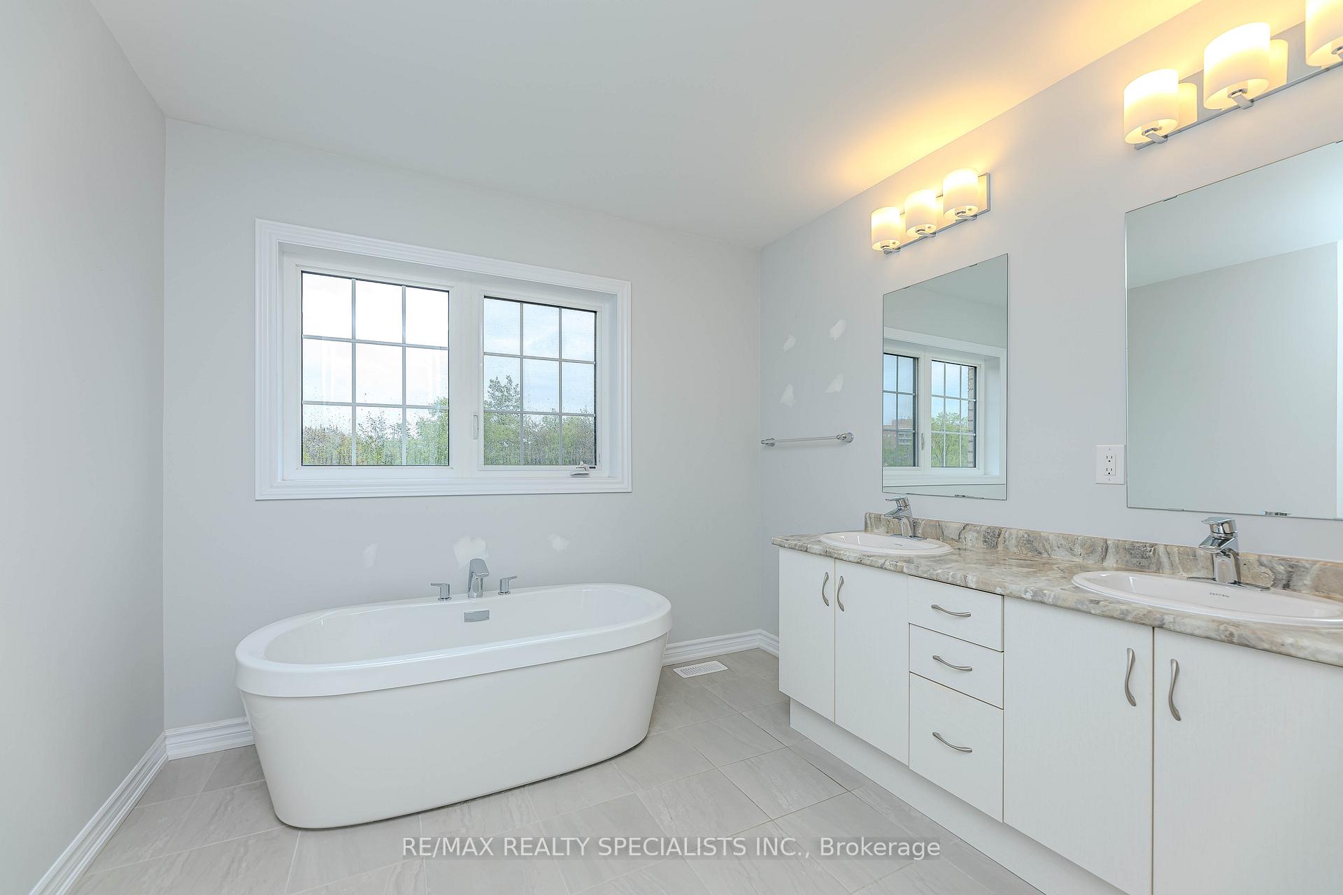 Photo 40 of 23 Bremner Street W, Whitby, Rolling Acres — HOMEH