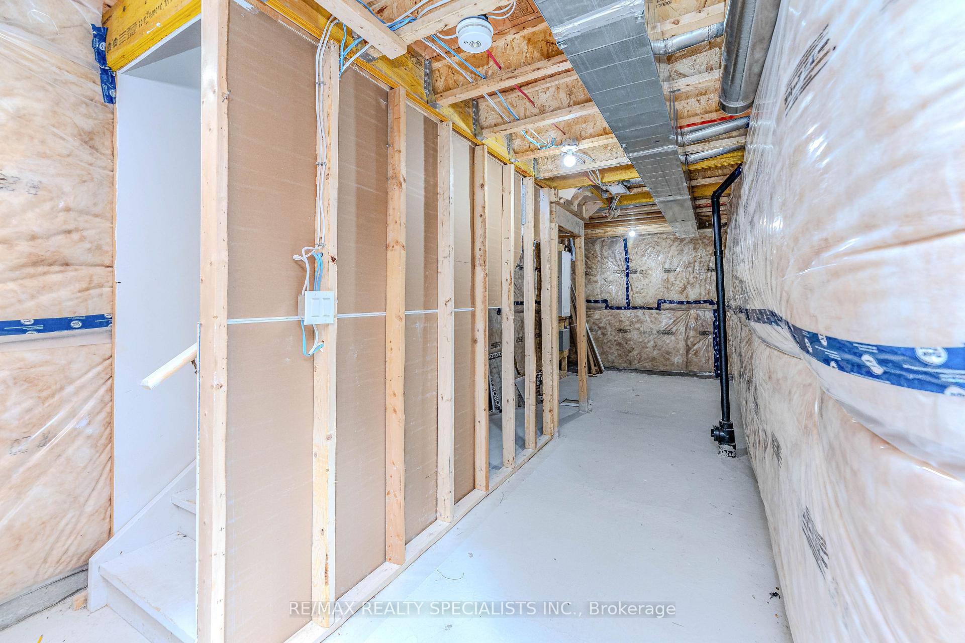 Photo 46 of 23 Bremner Street W, Whitby, Rolling Acres — HOMEH