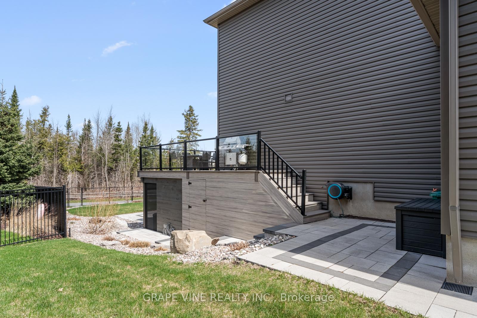 Photo 10 of 316 Eaglehead Crescent, Ottawa, Stittsville (North) — HOMEH