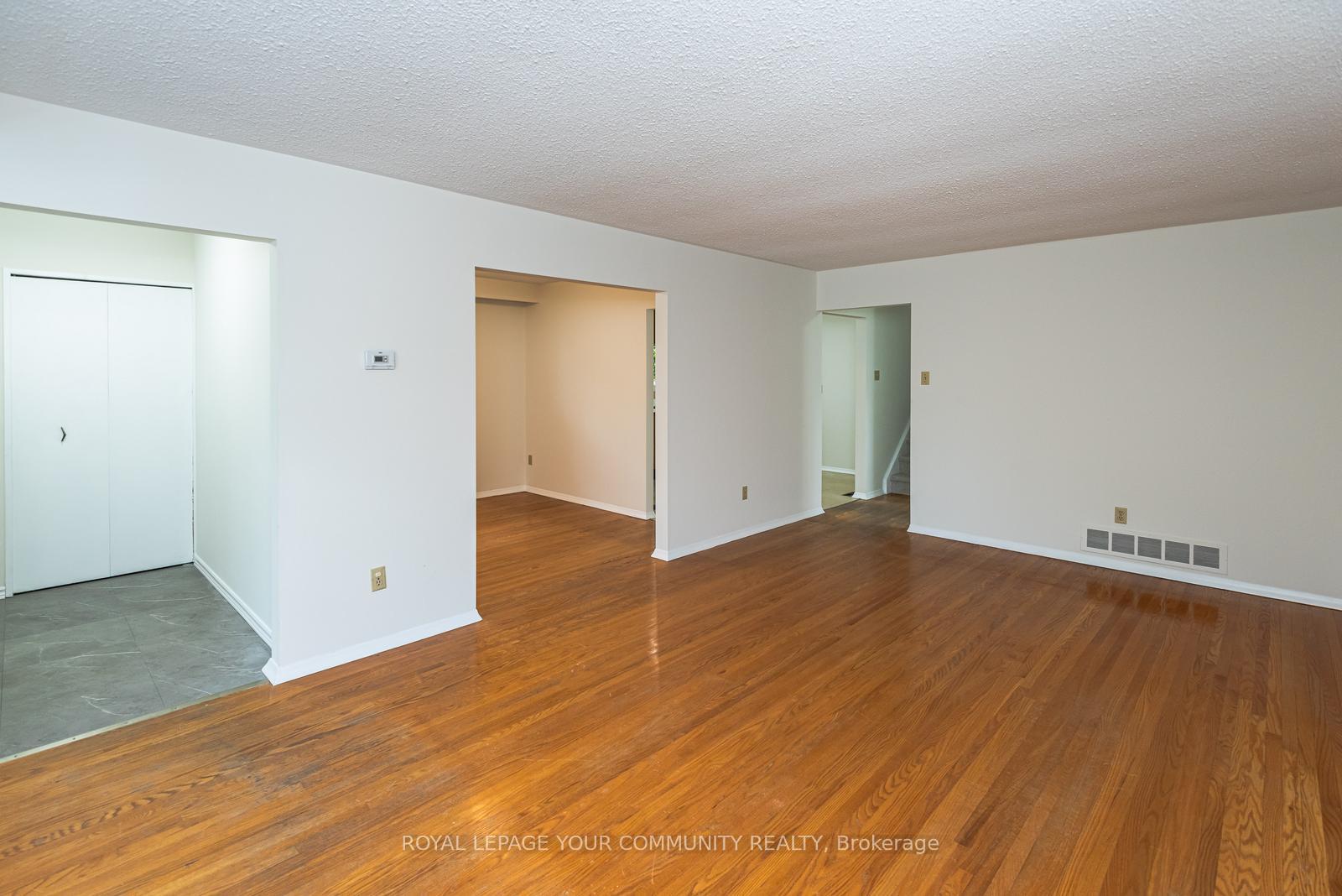 Photo 4 of 41 Romfield Circuit S, Markham, Royal Orchard — HOMEH