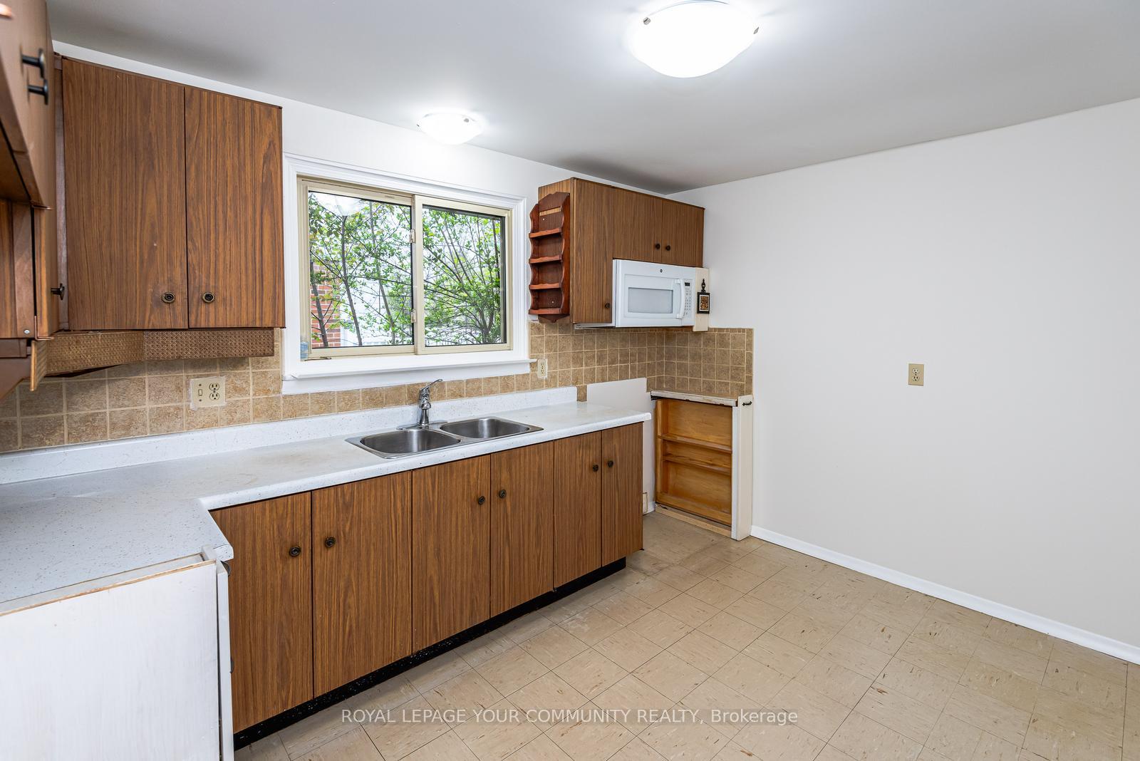 Photo 25 of 41 Romfield Circuit S, Markham, Royal Orchard — HOMEH