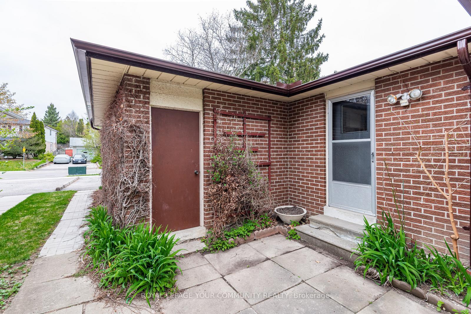 Photo 20 of 41 Romfield Circuit S, Markham, Royal Orchard — HOMEH