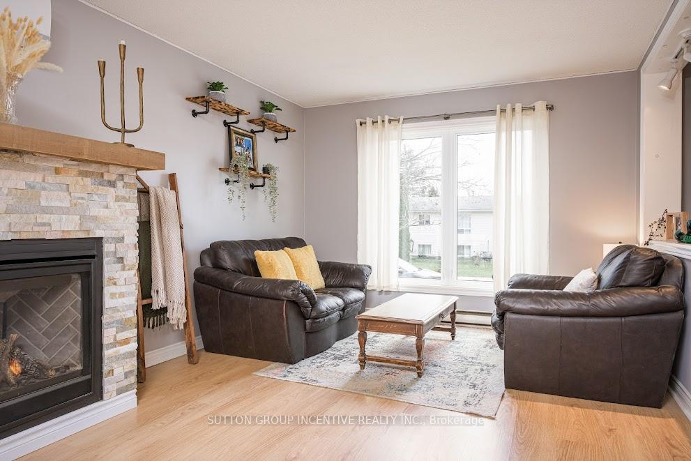 Photo 3 of 28 Dyer Drive, Wasaga Beach — HOMEH