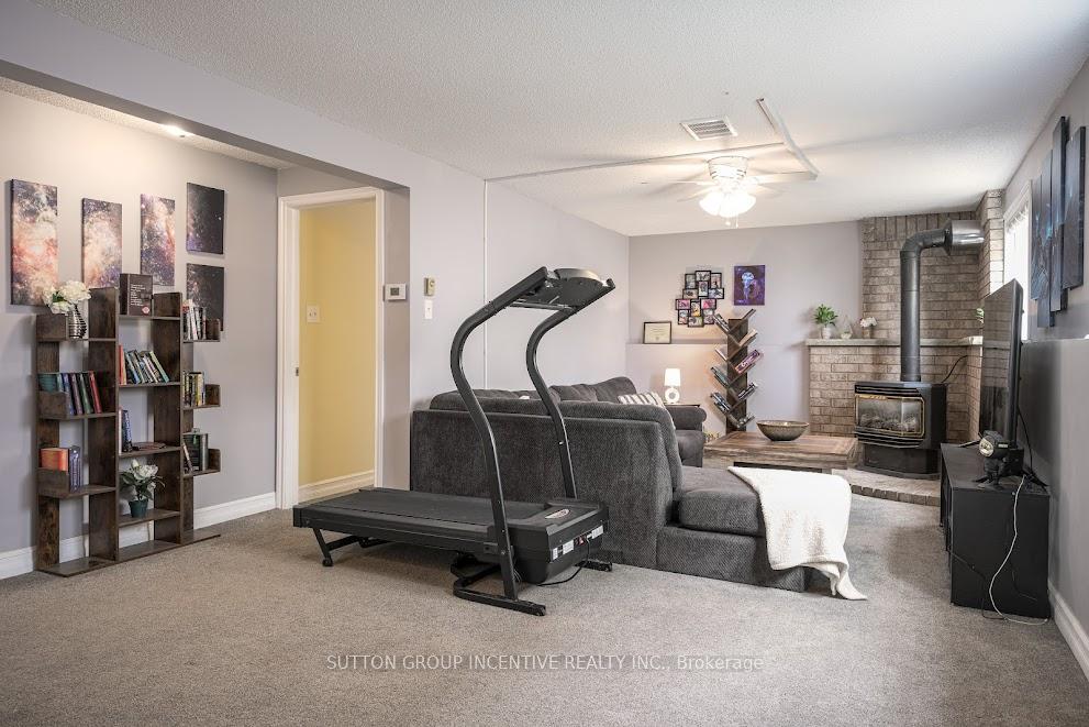 Photo 13 of 28 Dyer Drive, Wasaga Beach — HOMEH
