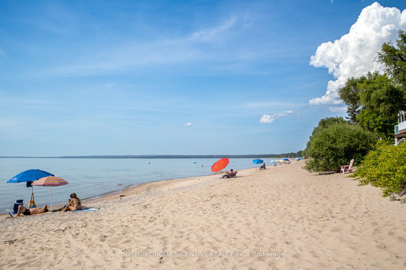 Photo 19 of 28 Dyer Drive, Wasaga Beach — HOMEH