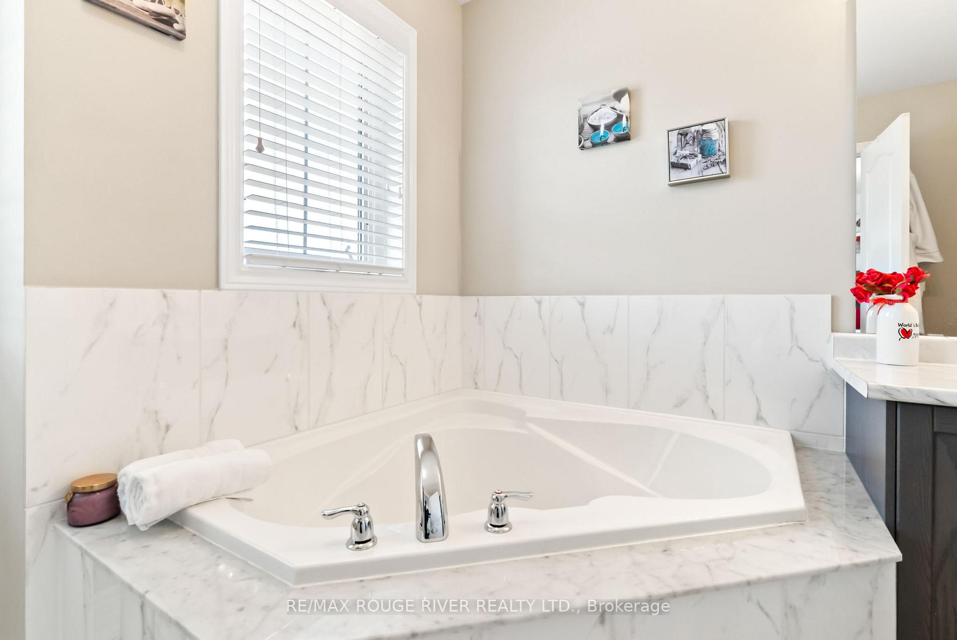 Photo 21 of 61 Mantz Crescent, Whitby, Taunton North — HOMEH