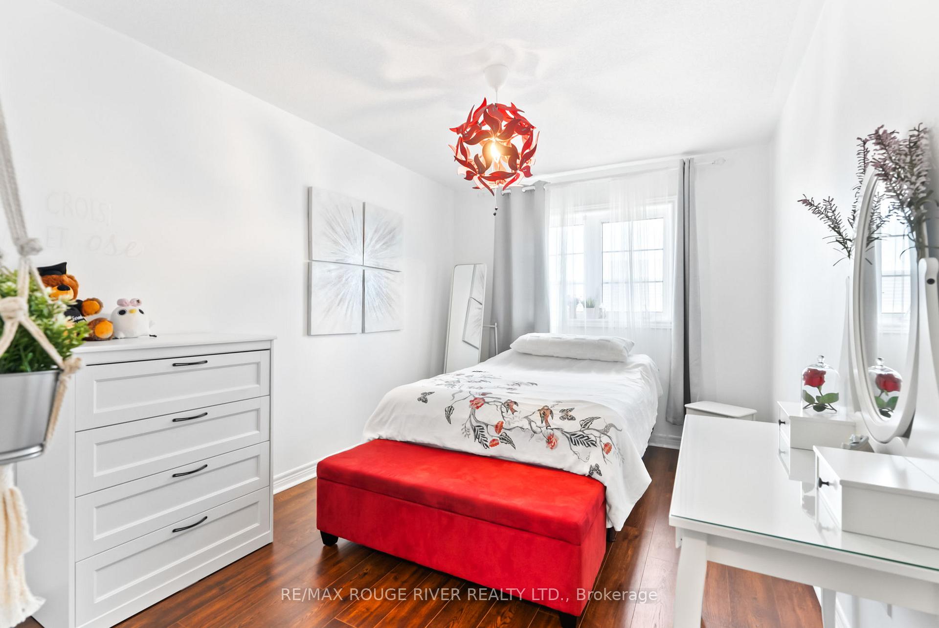 Photo 15 of 61 Mantz Crescent, Whitby, Taunton North — HOMEH